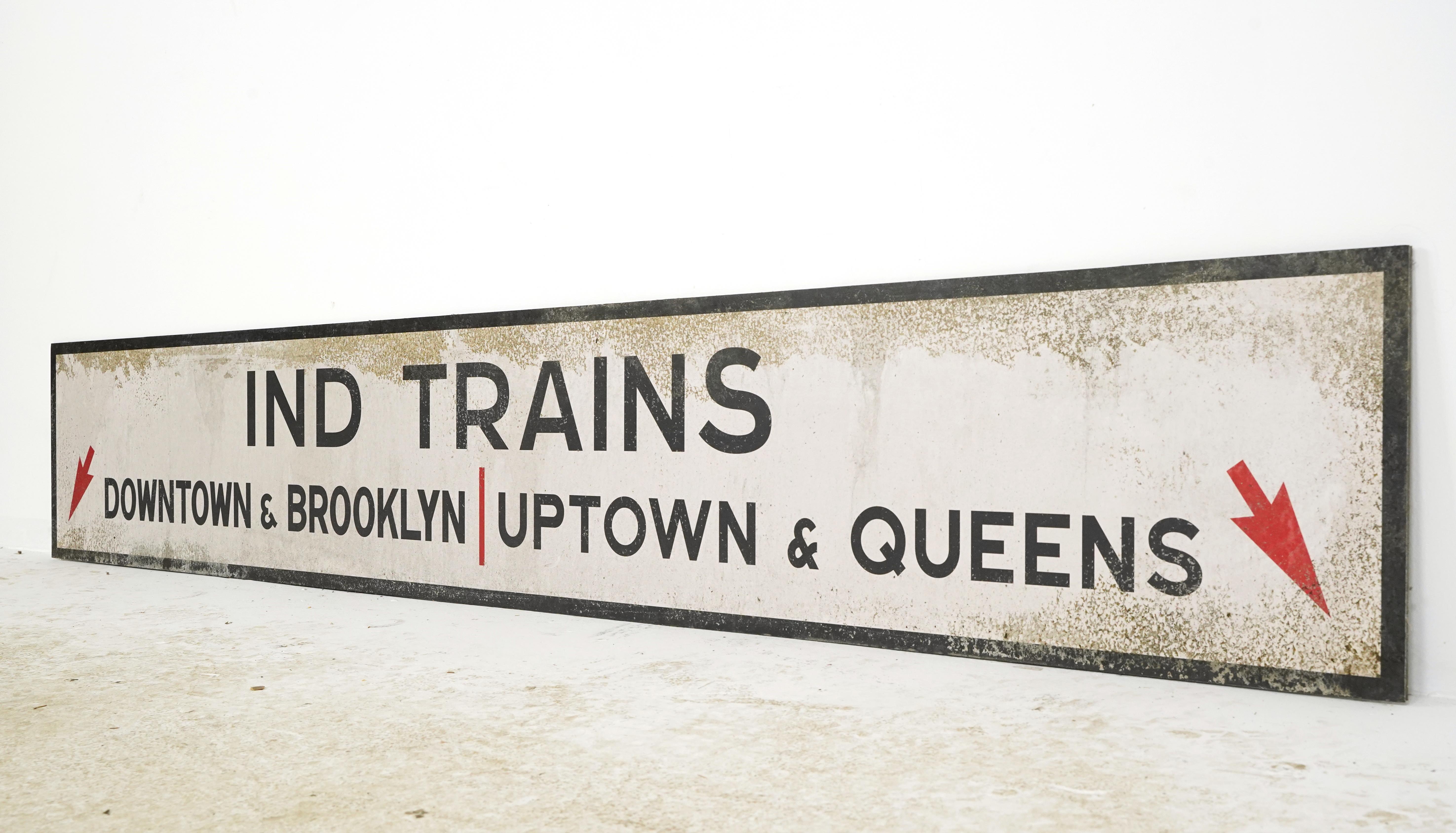 Industriel Foamboard NYC Ind Subway Trains Street Film Prop Sign en vente