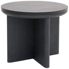 Focus, table d'appoint contemporaine en chêne noir massif et ardoise galloise par Made in Ratio