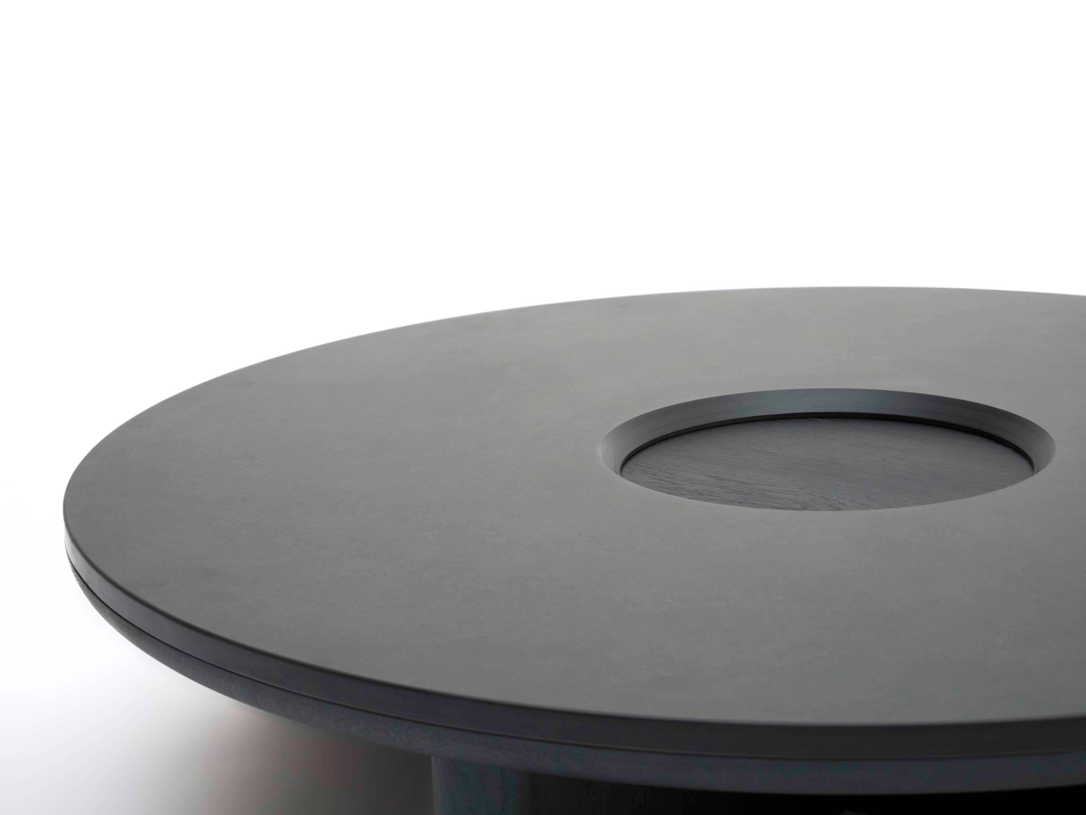 Minimaliste Focus, grande table basse en chêne noir massif et ardoise galloise par Made in Ratio en vente