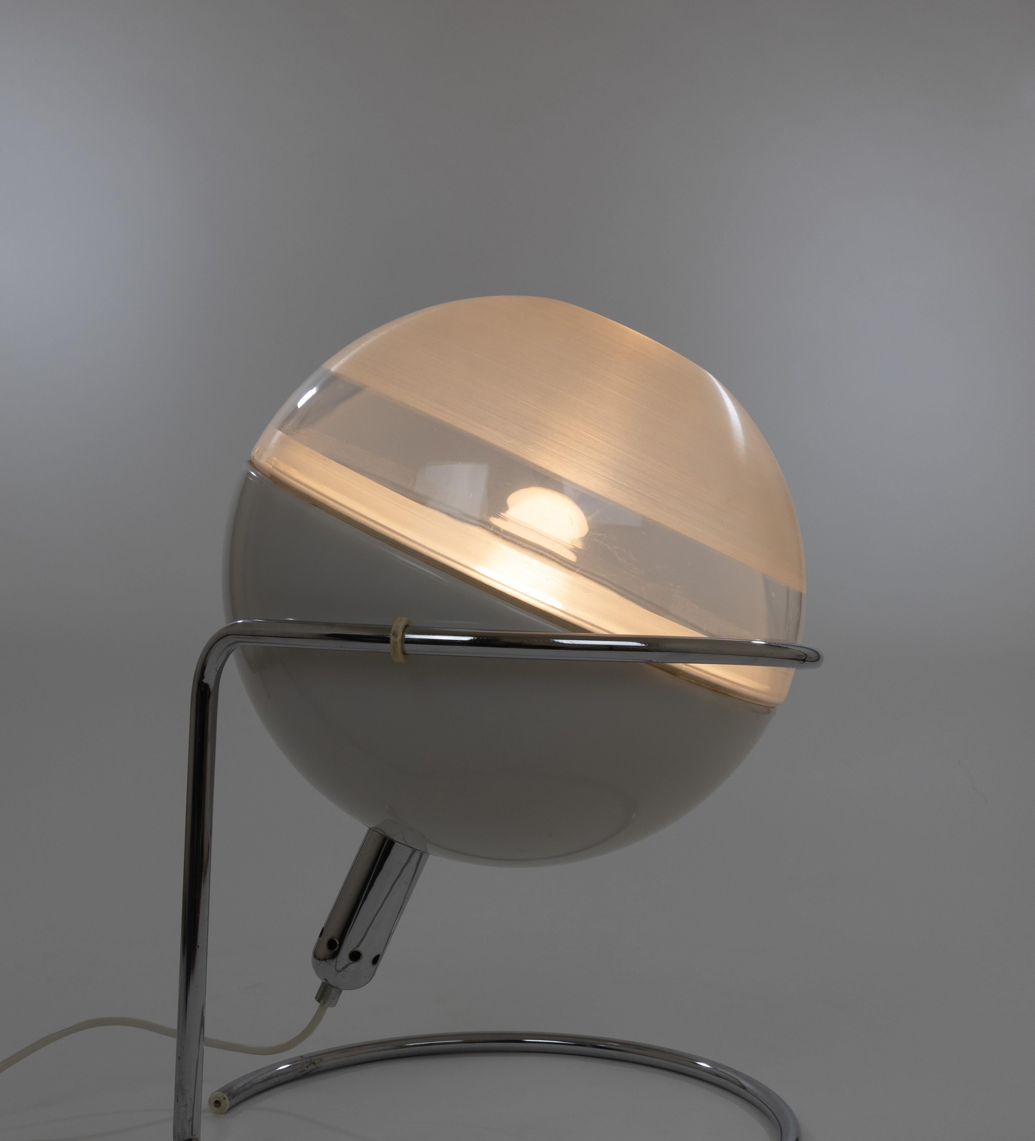 Mid-20th Century Focus table lamp by Fabio Lenci for Design House Guzzini, 1960s For Sale