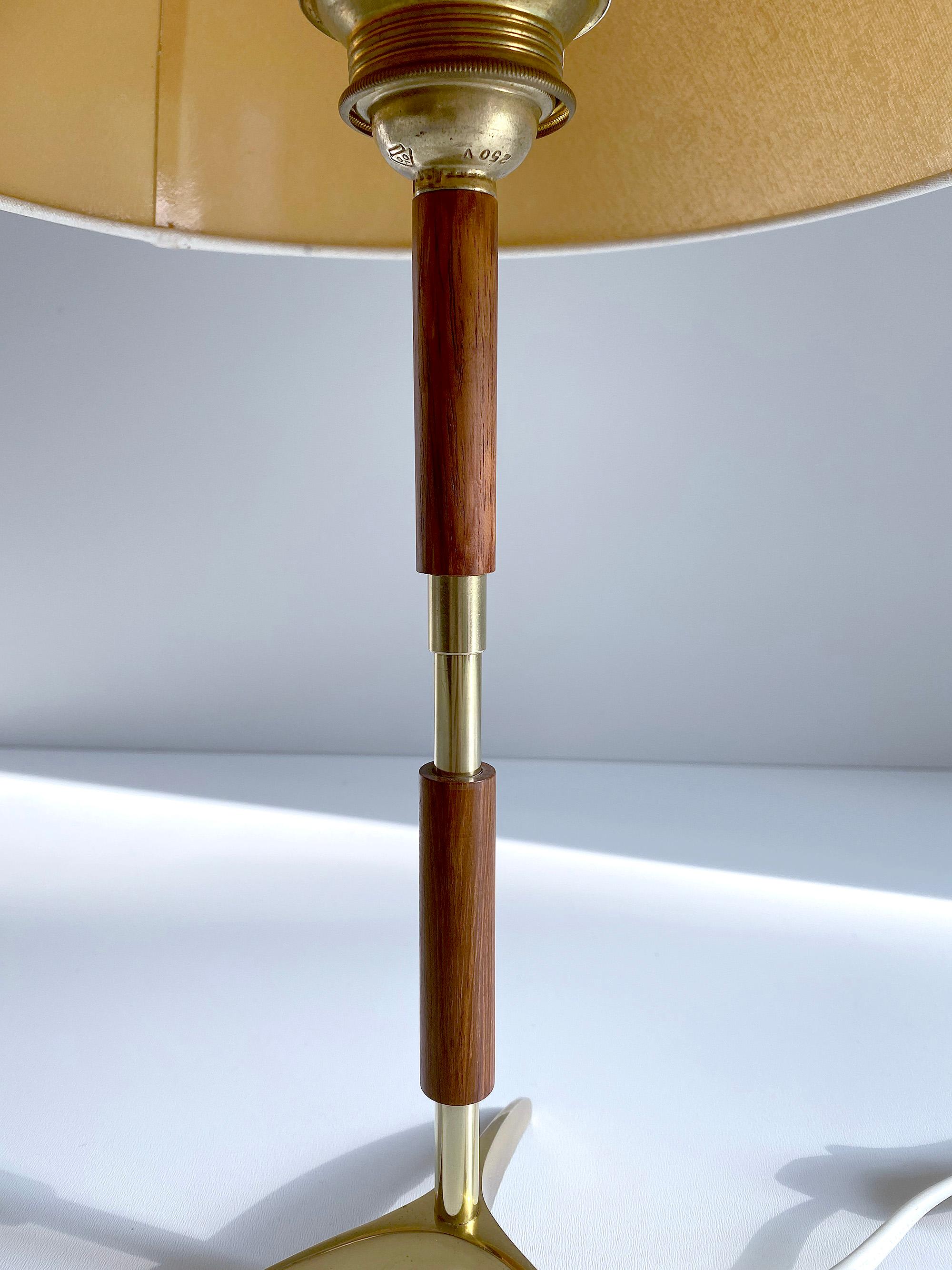 Fog & Mørup Desk /  Table Lamp, Danish Modern, Bronze Brass Teak, 1960s  For Sale 5