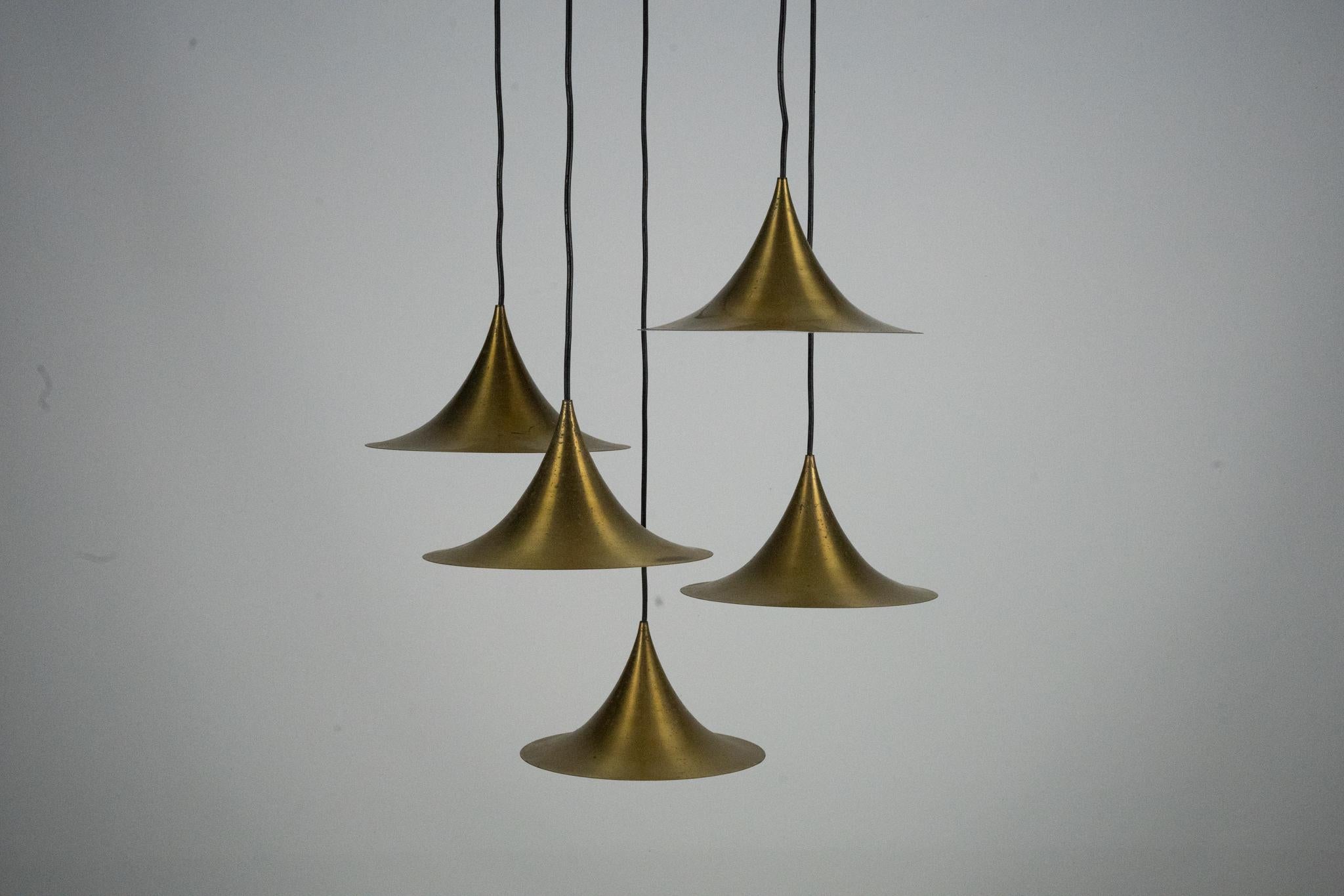 Fog & Morup, Midcentury Brass Pendant with Five Pendant Drops. Danmark, 1960s For Sale 9