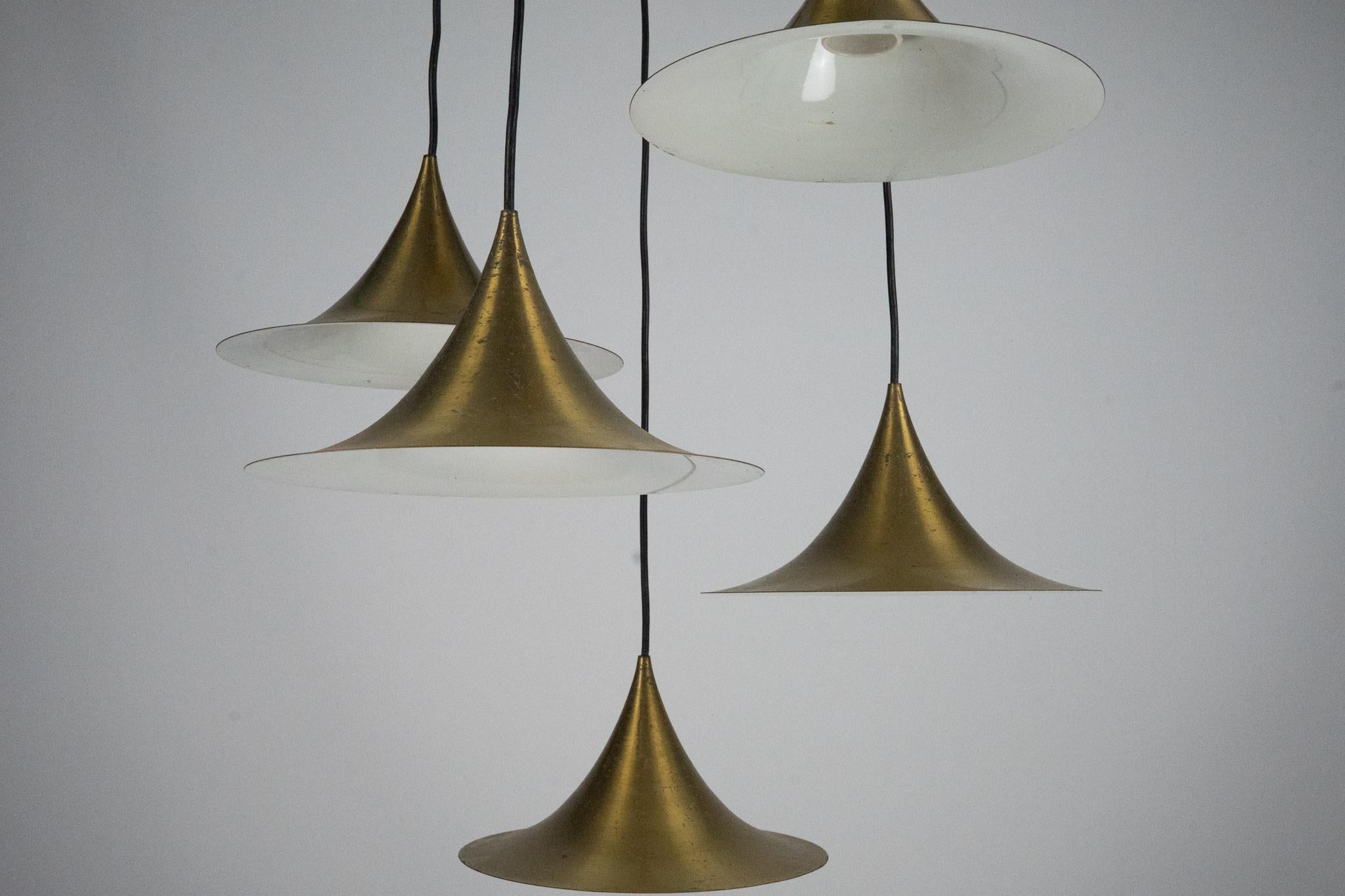 Fog & Morup, Midcentury Brass Pendant with Five Pendant Drops. Danmark, 1960s For Sale 3