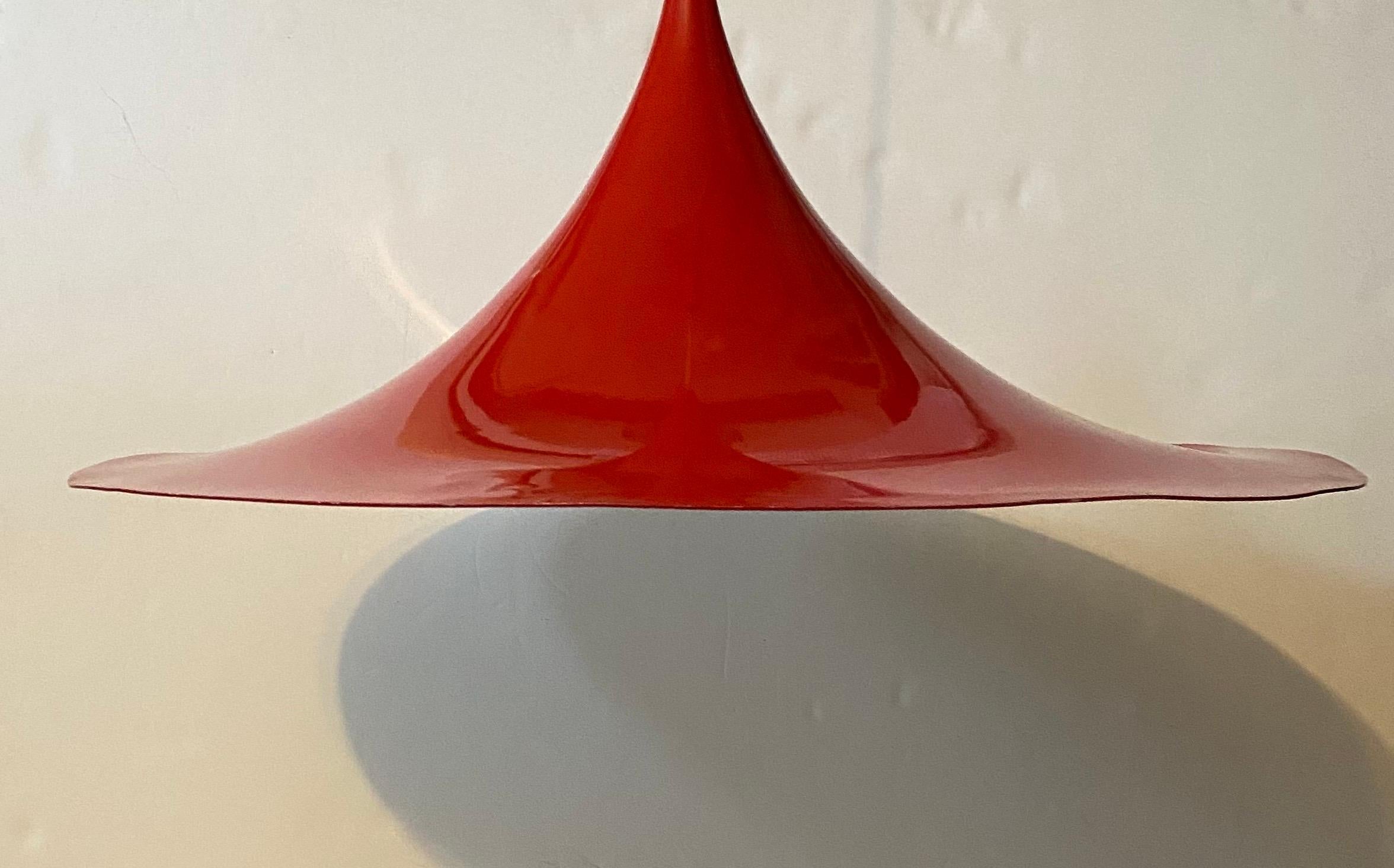 Minimaliste Lampe suspendue semi-transparente rouge Fog & Morup de Bonderup & Thorup en vente