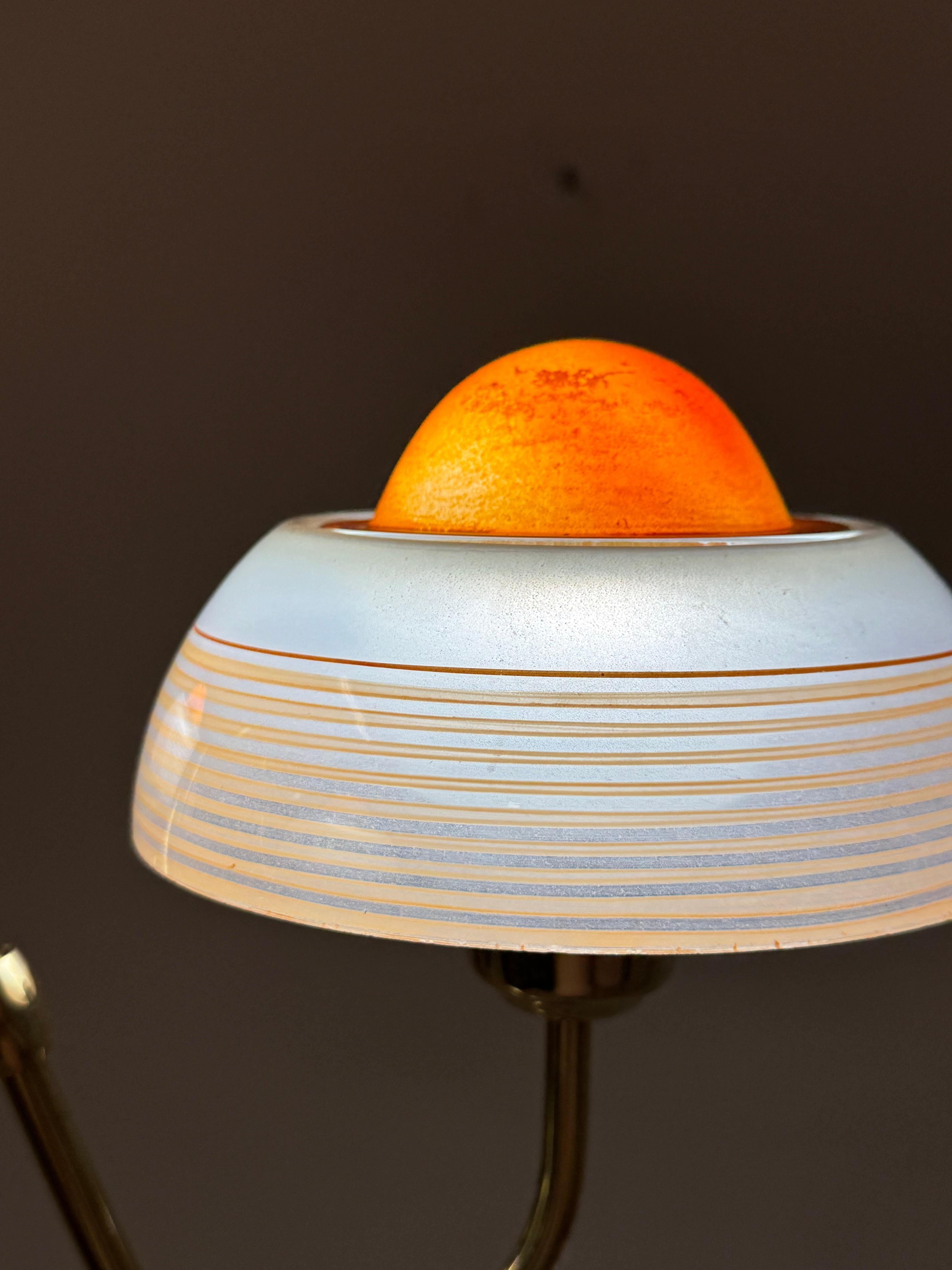 Fog & Mørup Lustre en laiton avec abat-jour en verre opalin en vente 9