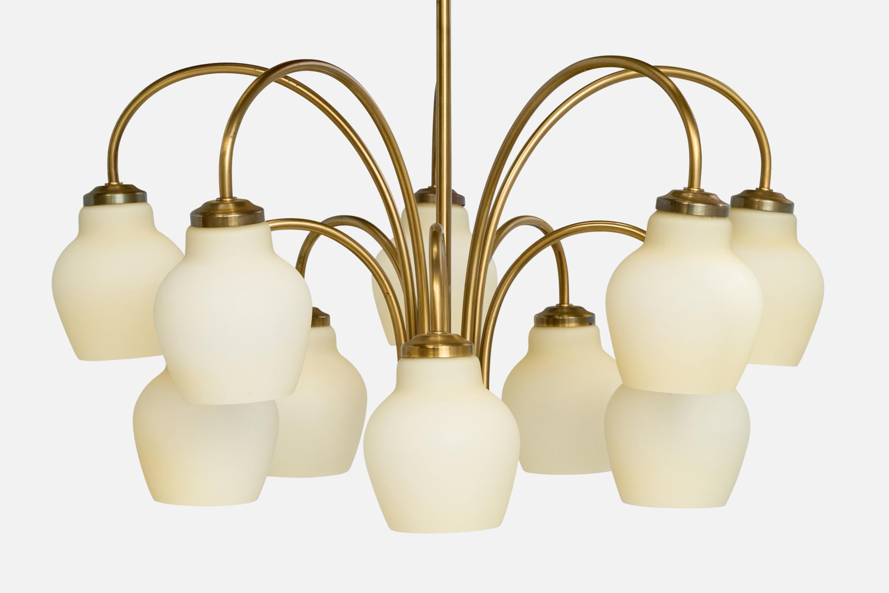 Metà XX secolo Fog & Mørup, Lampadario, Ottone, Vetro, Danimarca, anni '1950 in vendita