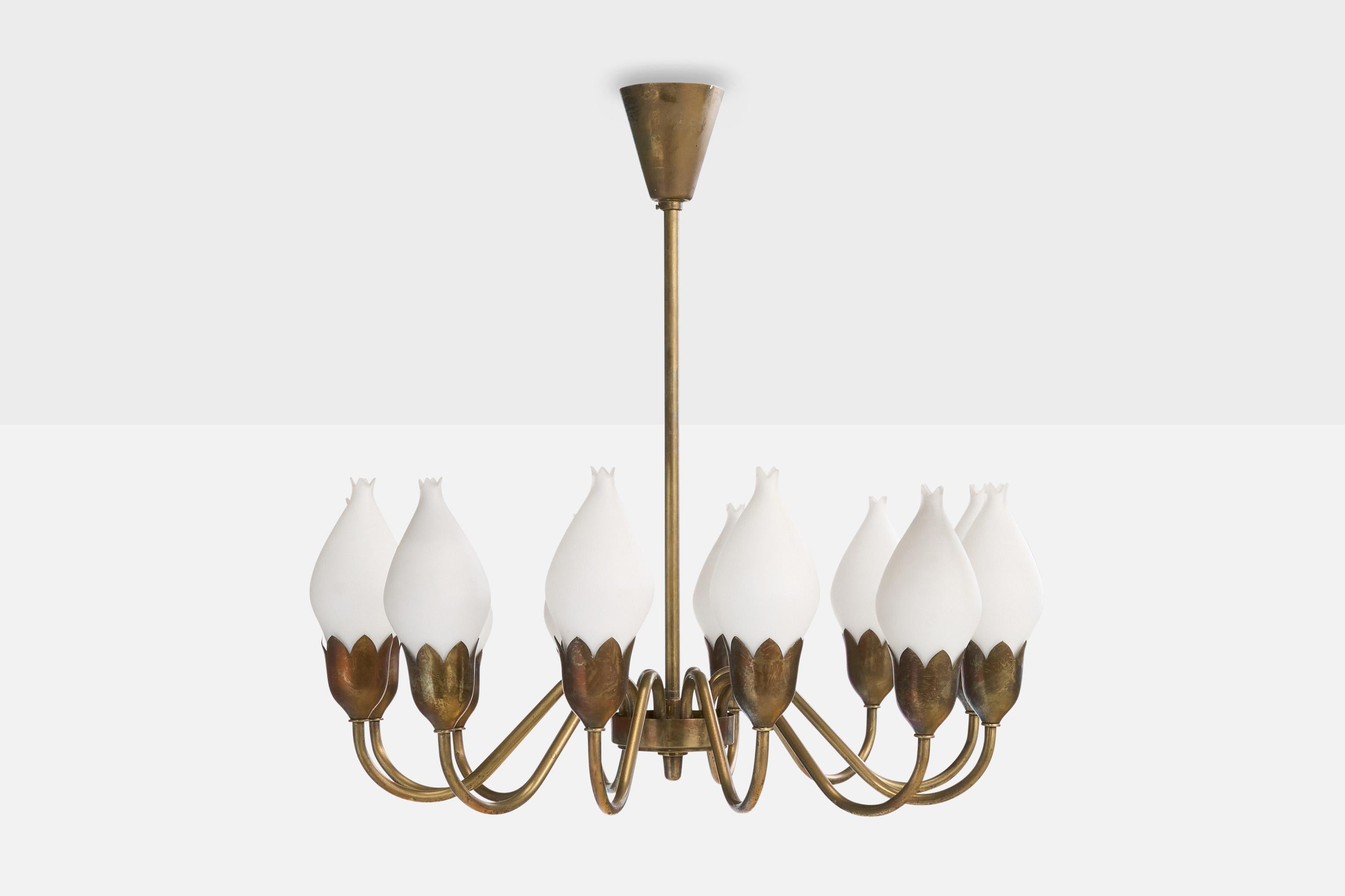 Fog & Mørup, Lampadario, Ottone, Vetro, Danimarca, anni '1950 In condizioni buone in vendita a High Point, NC