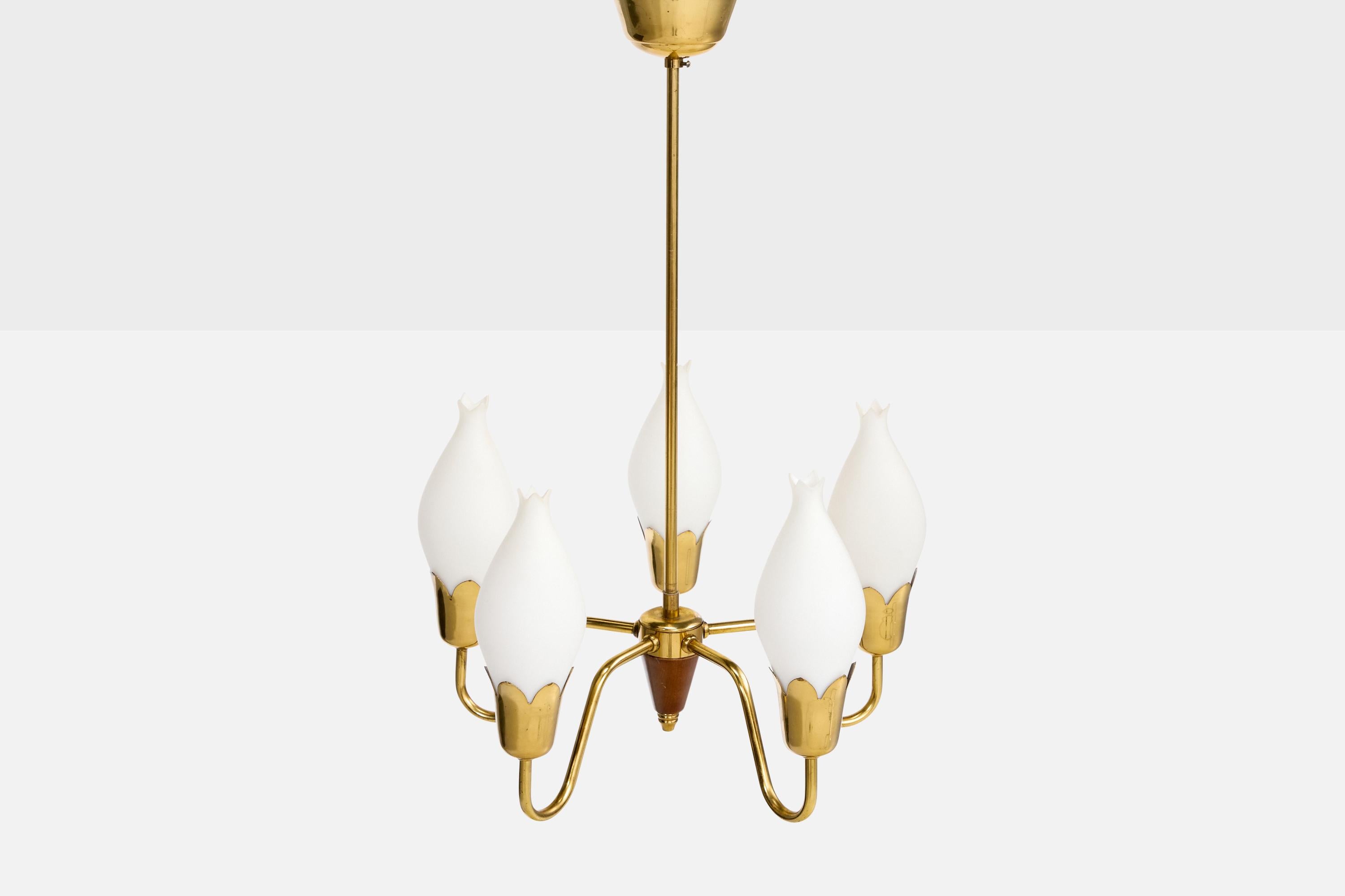 Fog & Mørup, Kronleuchter, Messing, Glas, Holz, Dänemark, 1950er Jahre (Dänisch) im Angebot