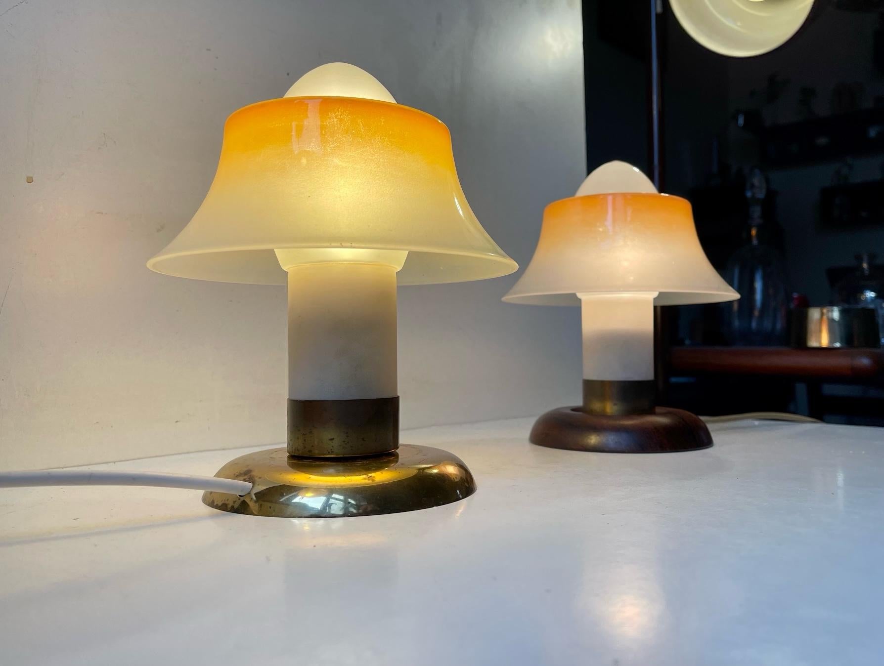 Danois Petites lampes de bureau Fried-Egg Fog & Mrup, Danemark, années 1950 en vente