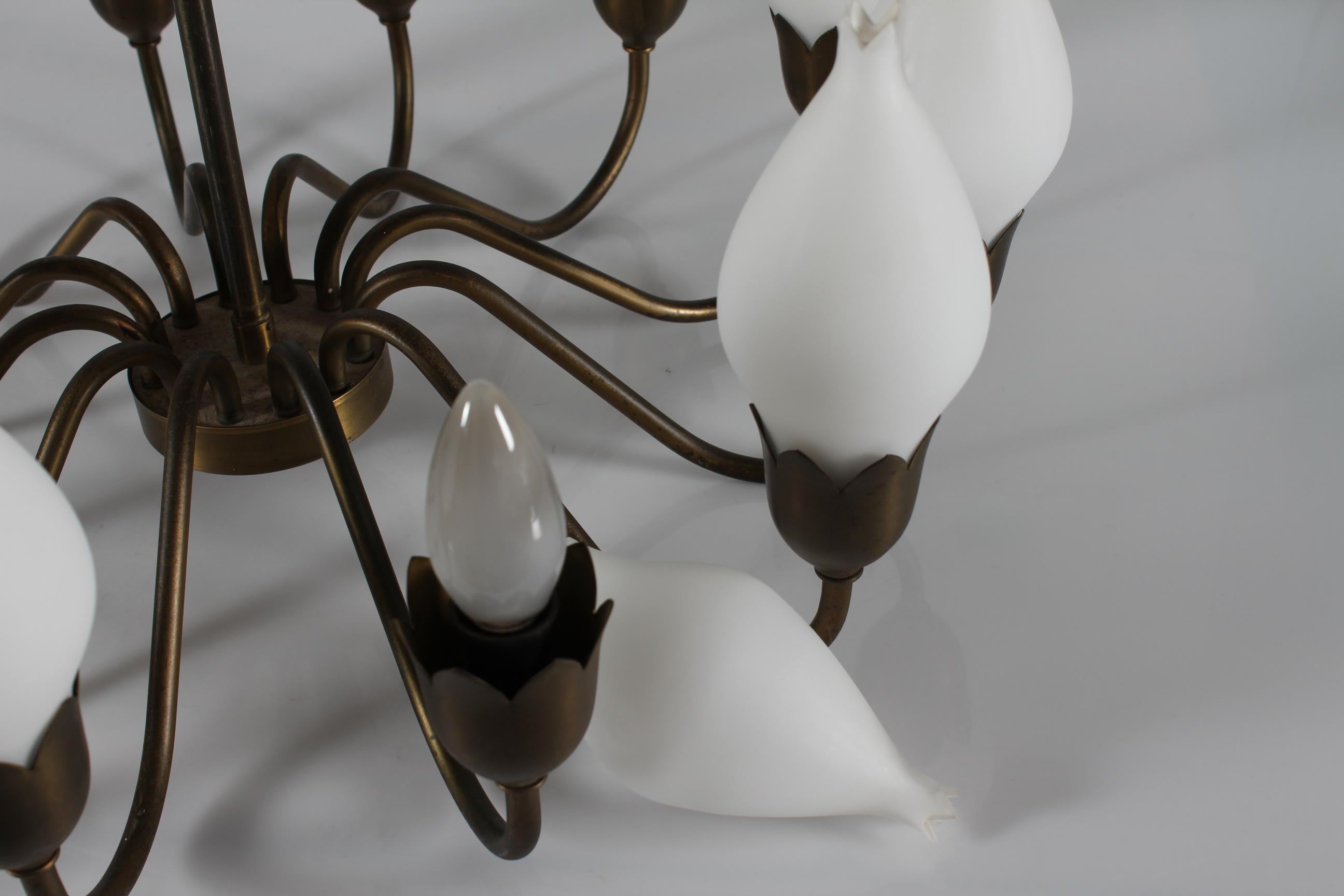  Fog & Mørup Tulip Brass Chandelier 12-armed of Hand-blown Glass Denmark 1950s For Sale 2