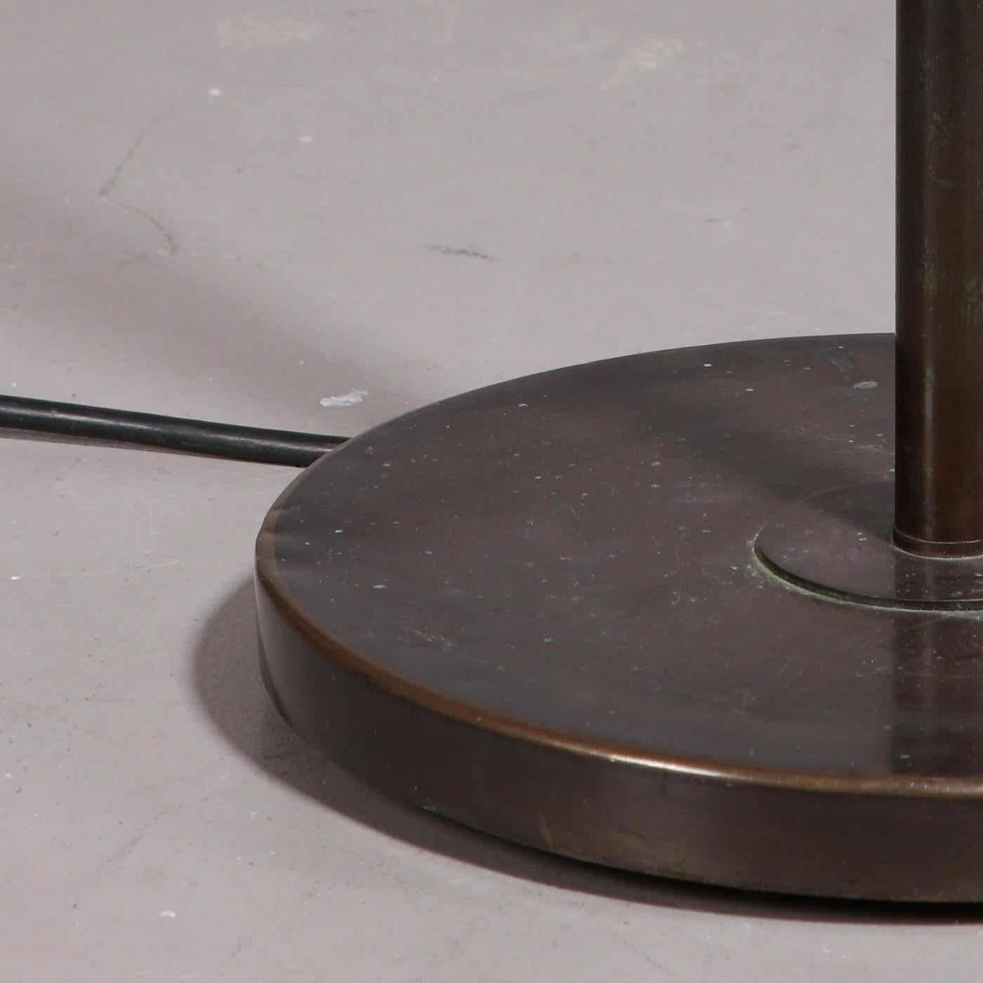 Fog & Mørup Uplight Floor Lamp in Bronze, Denmark, 1940s In condizioni buone in vendita a Prague, New Town