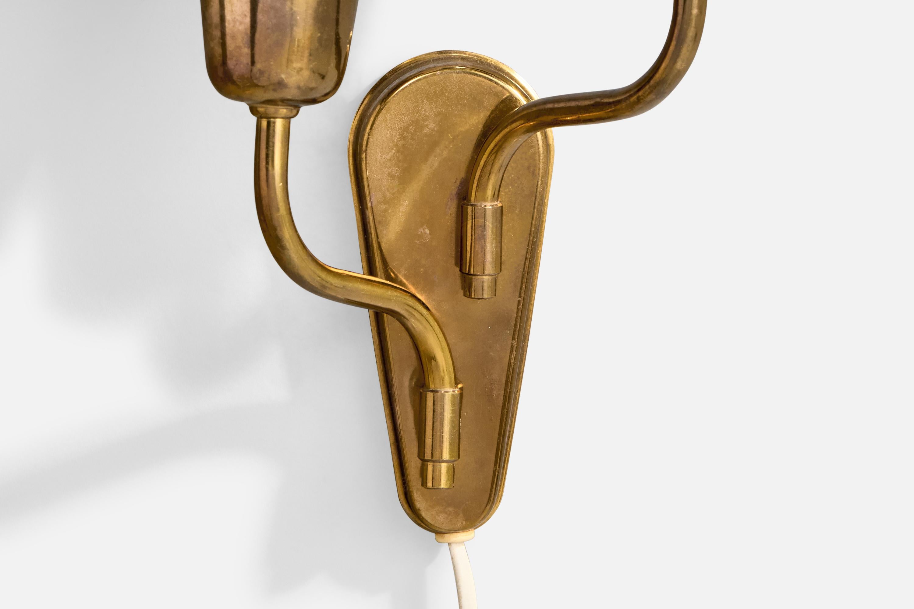Fog & Mørup, Wall Light, Brass, Glass, Denmark, 1950s In Good Condition For Sale In High Point, NC