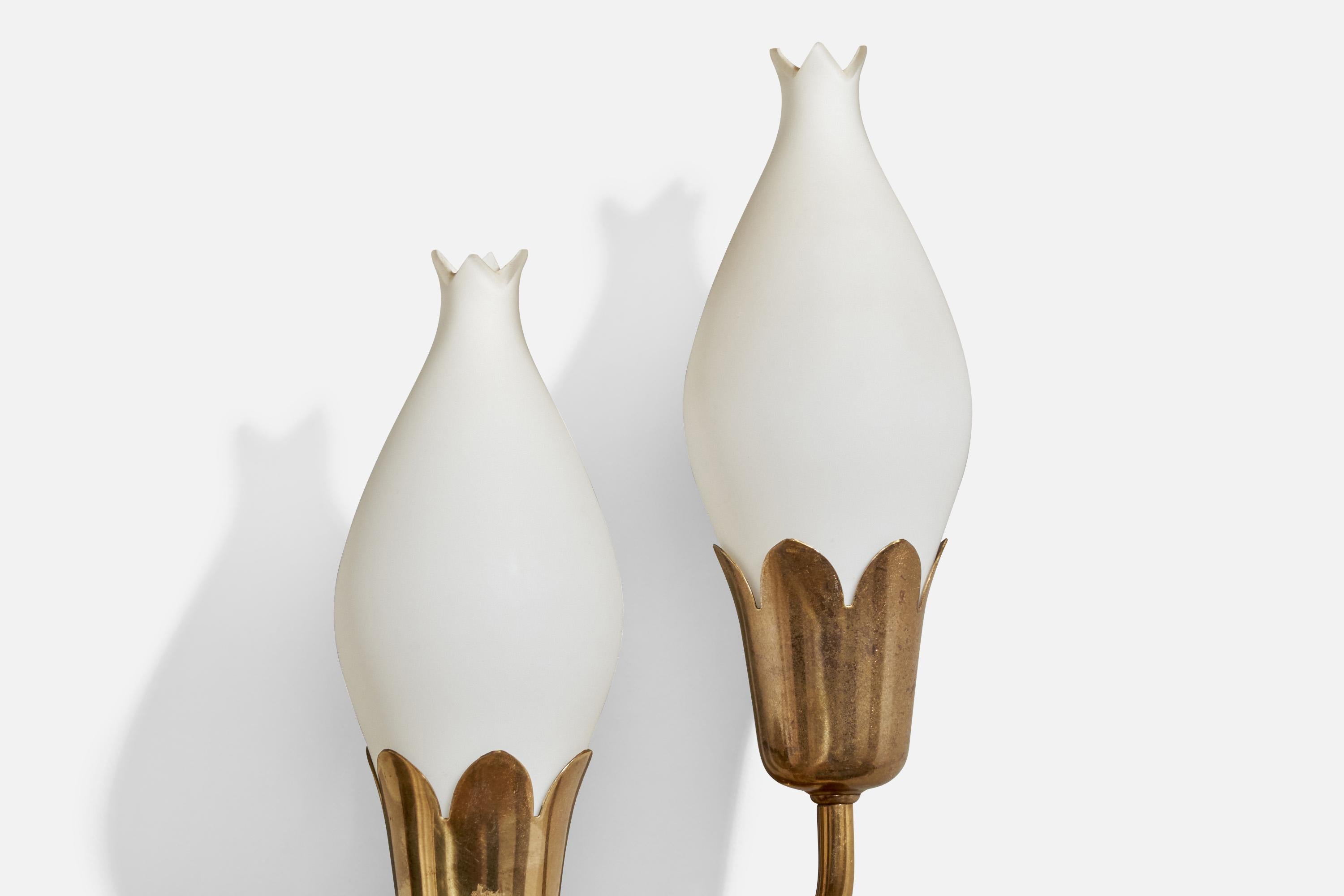 Mid-20th Century Fog & Mørup, Wall Light, Brass, Glass, Denmark, 1950s For Sale