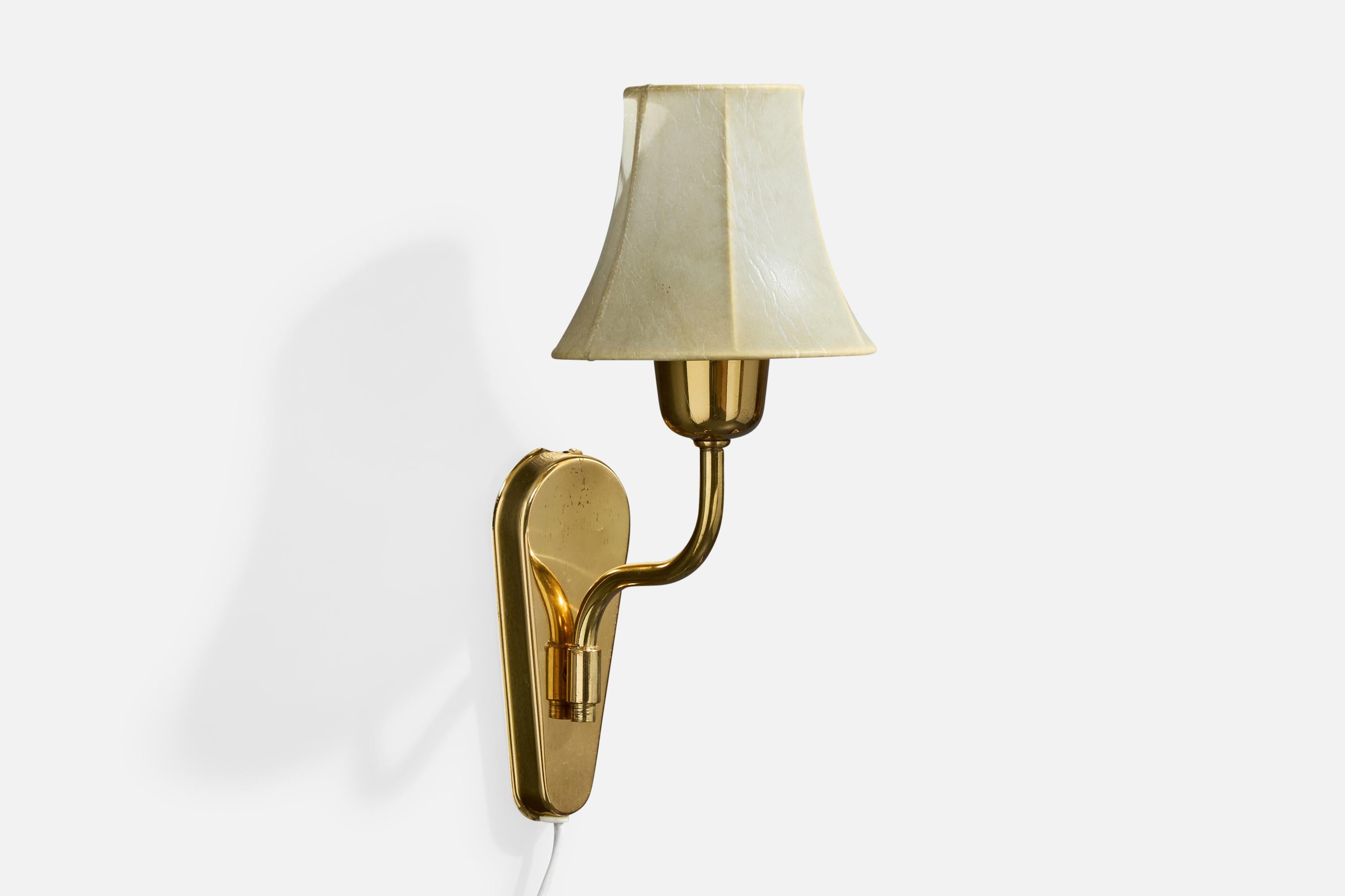 Applique in ottone e resina polimerica bianca, progettata e prodotta da Fog & Mørup, Danimarca, anni '50 circa.

Sostituzione del paralume.

Dimensioni complessive (pollici): 12,0 