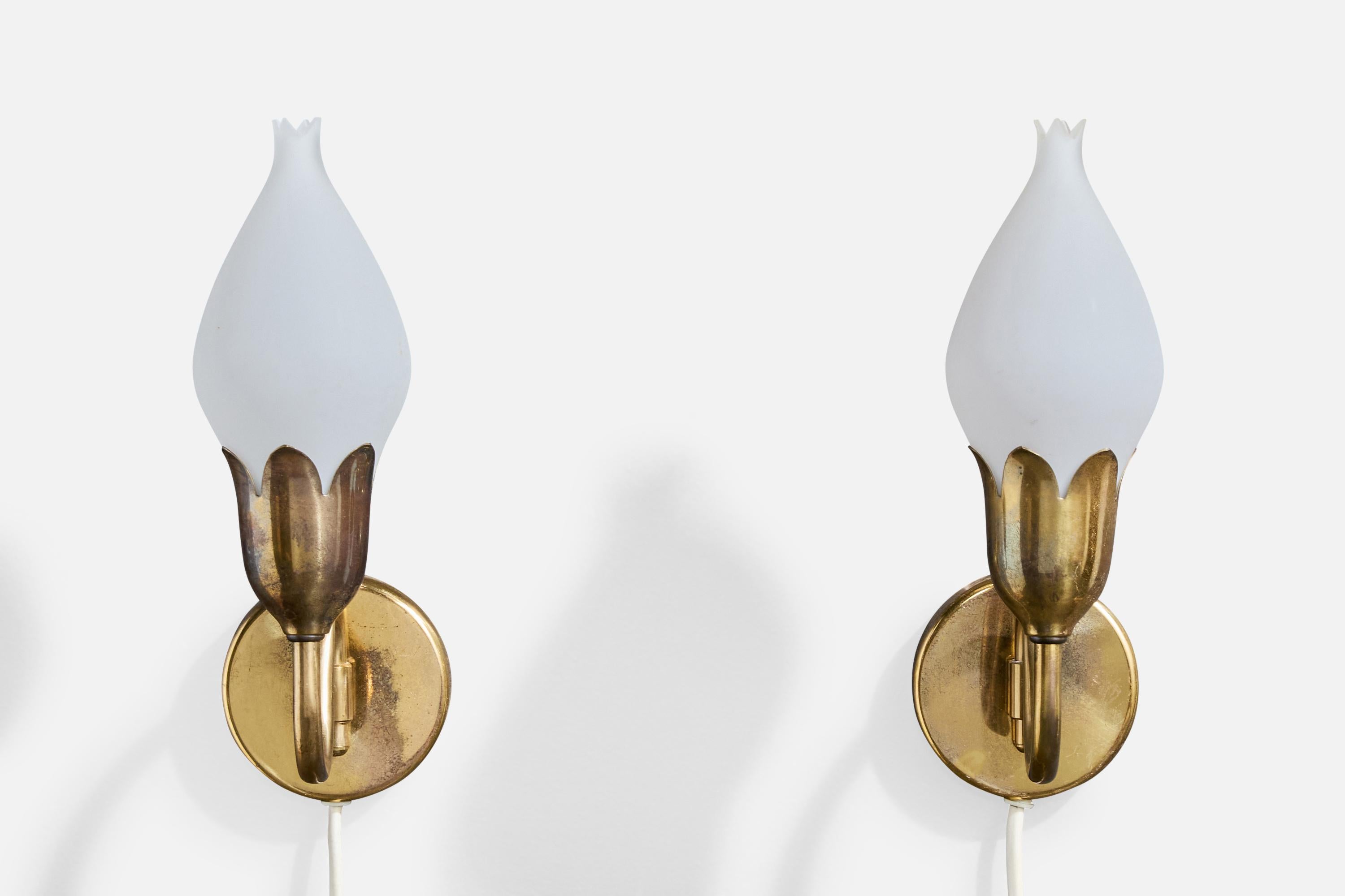 Fog & Mørup, Apliques, Latón, Cristal, Dinamarca, Década de 1950 Moderno de mediados de siglo en venta