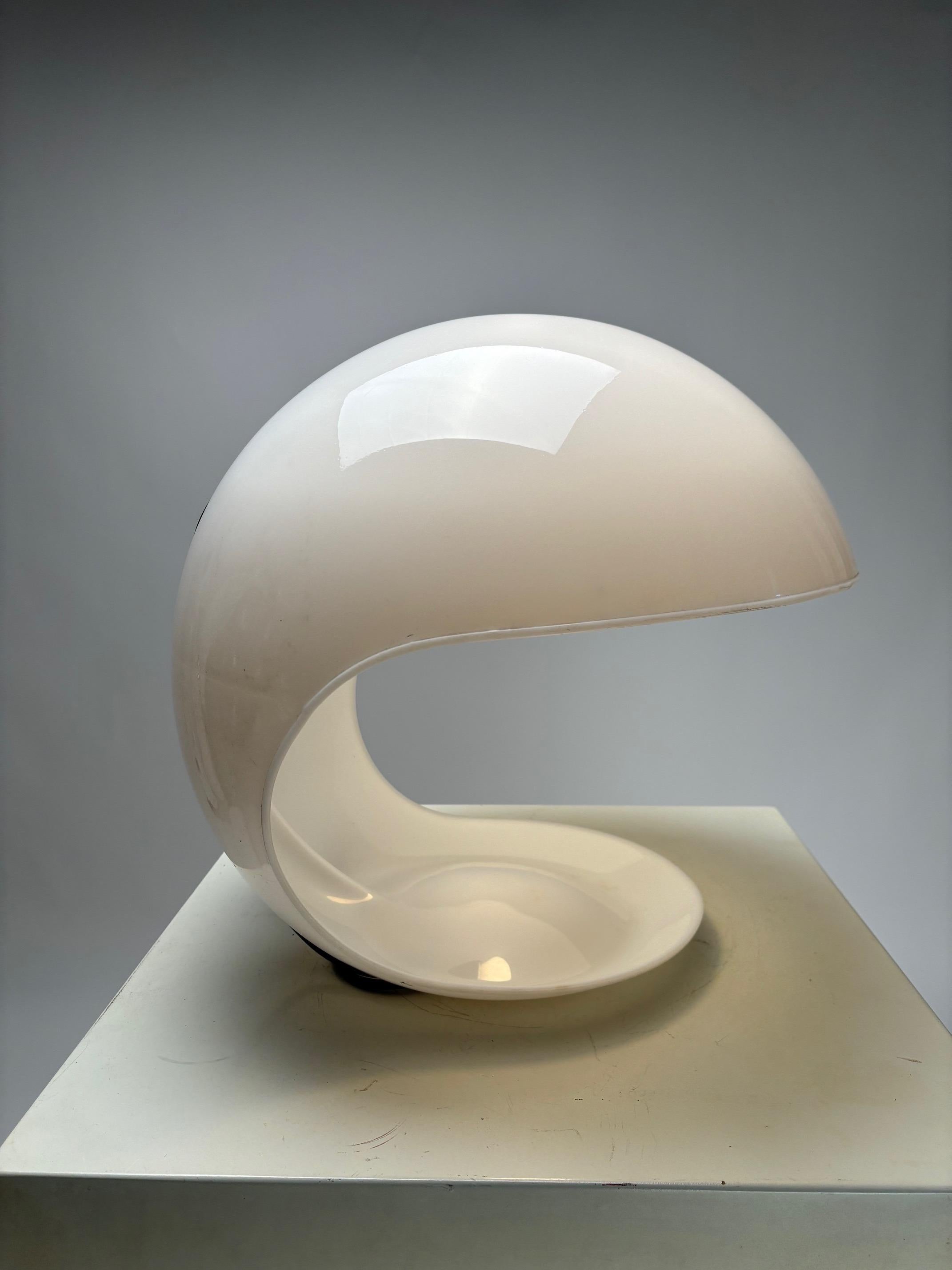 Metà XX secolo Foglia - Lampada da tavolo '643' di Elio Martinelli, Italia 1969 (Prima edizione) in vendita