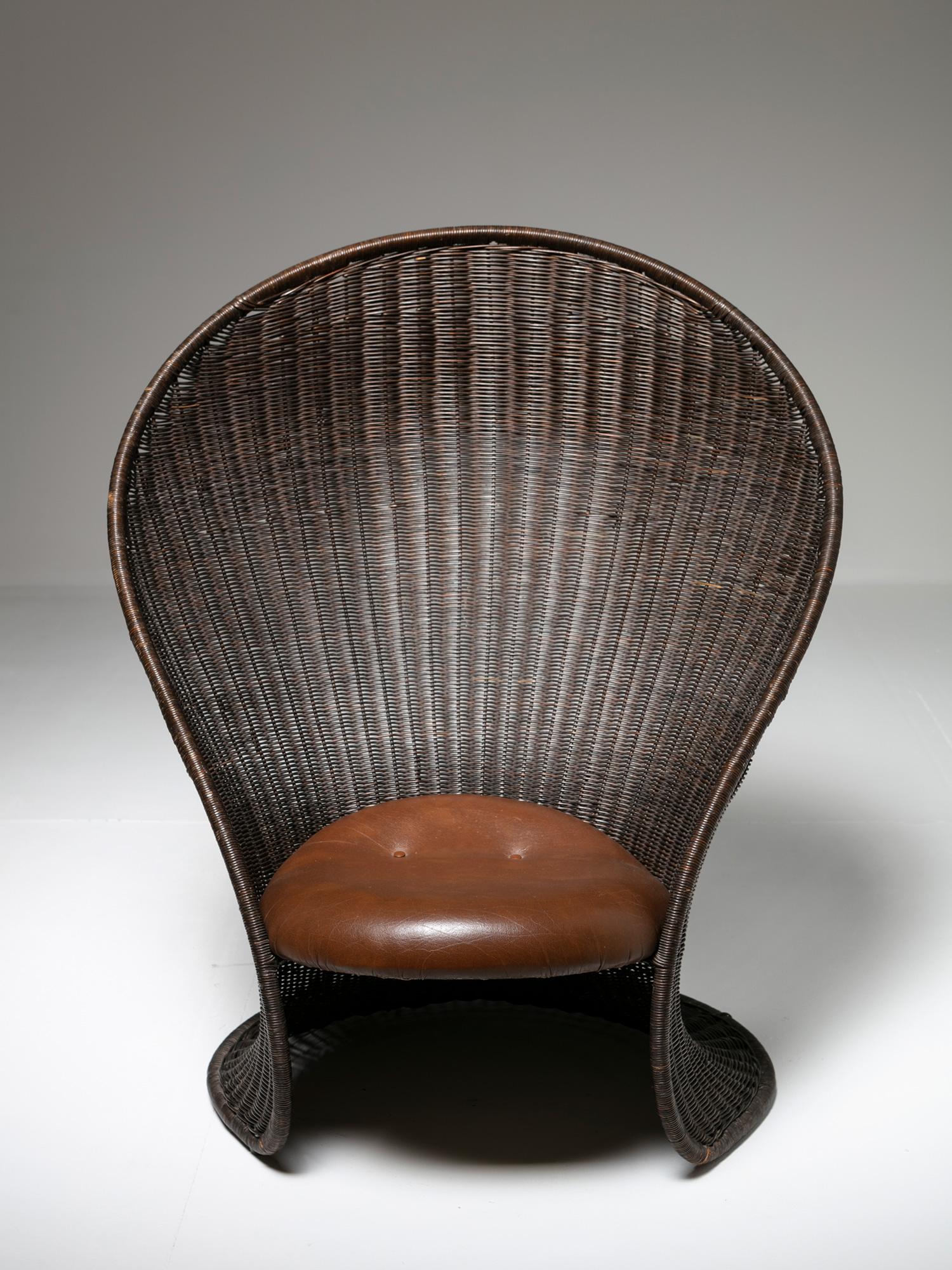 Foglia Lounge Chair by Travasa for Bonacina In Good Condition In Milan, IT