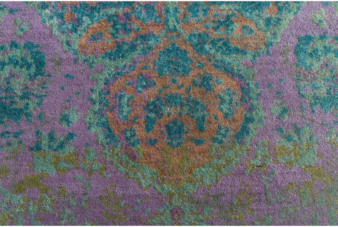 Indian Foil Fusion Dusty Lavender & Peach Bloom 240x300 cm Handknotted Rug For Sale