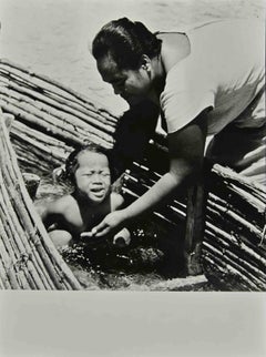 Child- Ceylon Photo Reportage - Vintage Photograph by Folco Quilici - 1960s