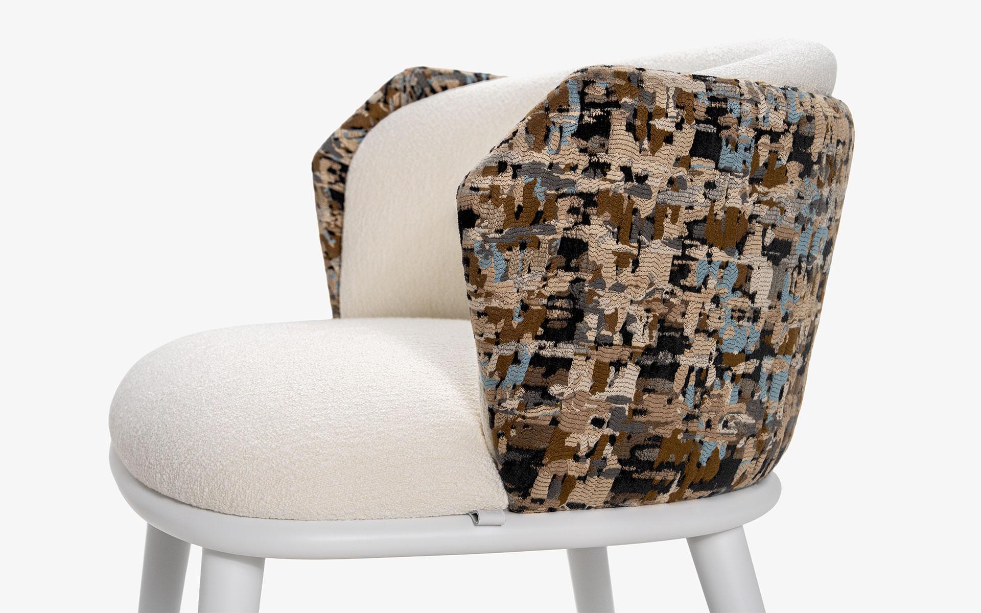 Textile Chaise Foldes de LAGU recouverte d'un tissu à motifs Kenzo en vente