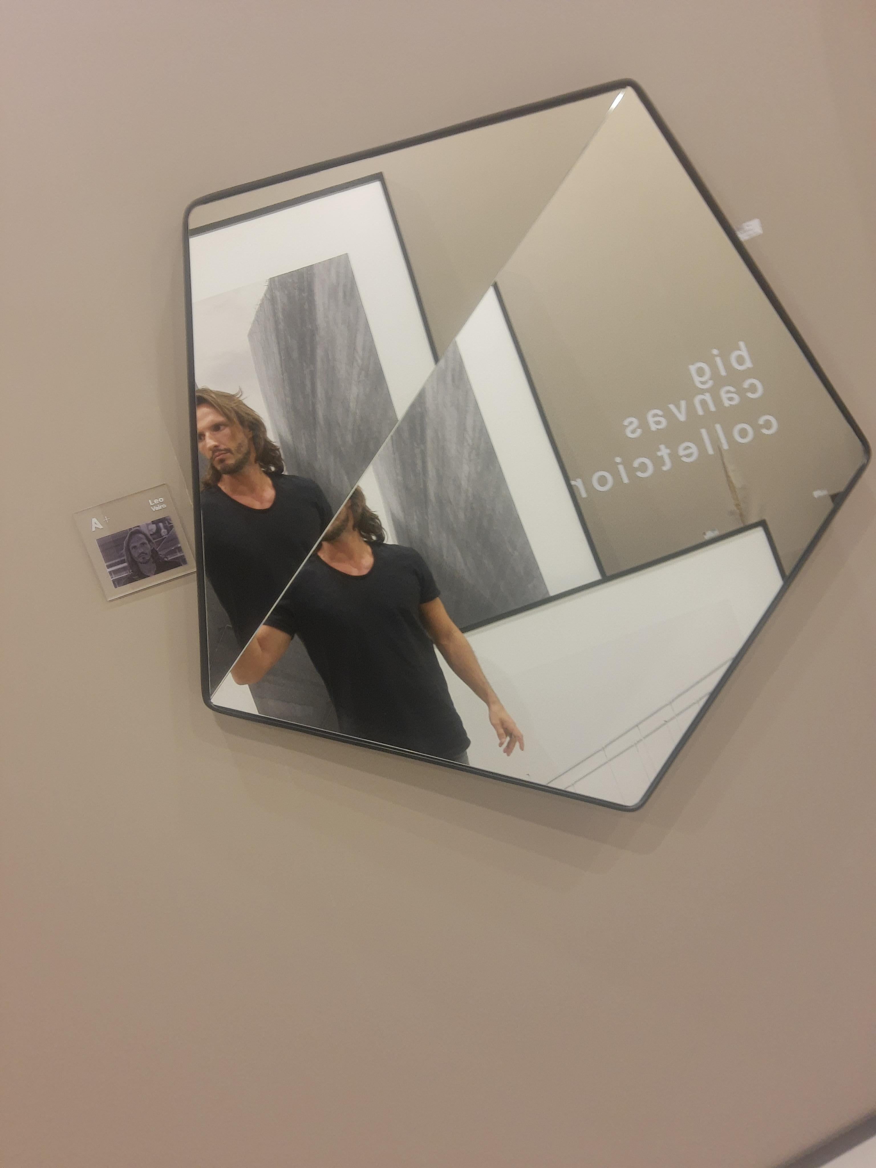 Miroir pentagonal contemporain 