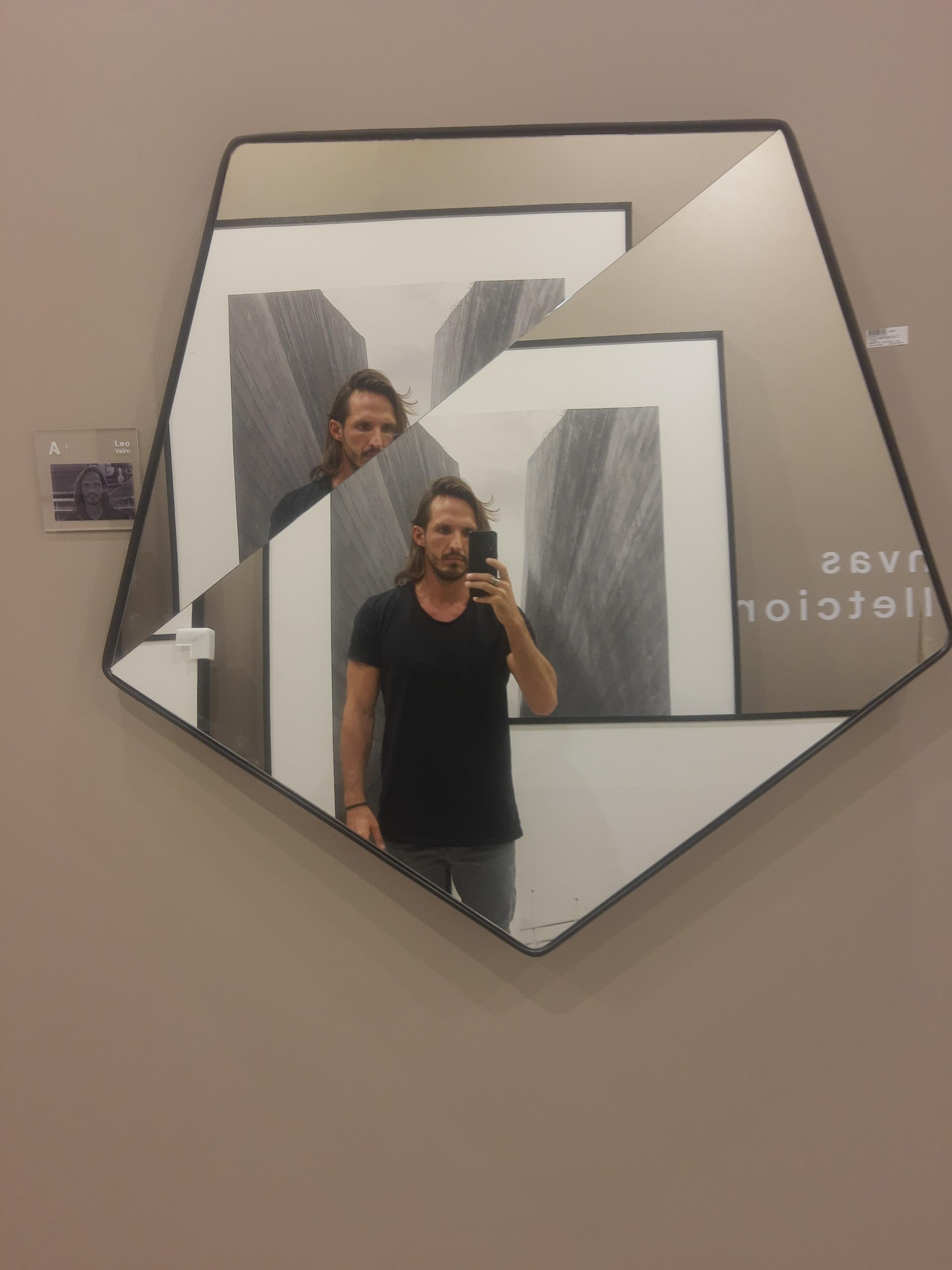 XXIe siècle et contemporain Miroir pentagonal contemporain 