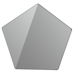 Specchio pentagonale contemporaneo "folded" con riflesso dritto e angolato