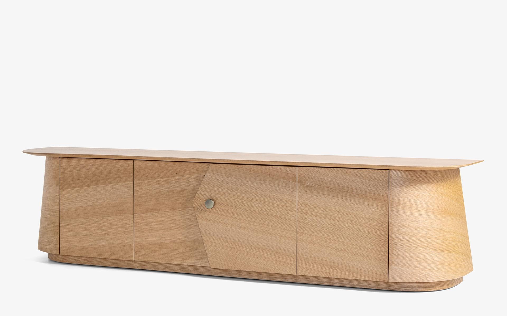 Mobile TV in impiallacciato Oak con accessori in ottone in vendita 2