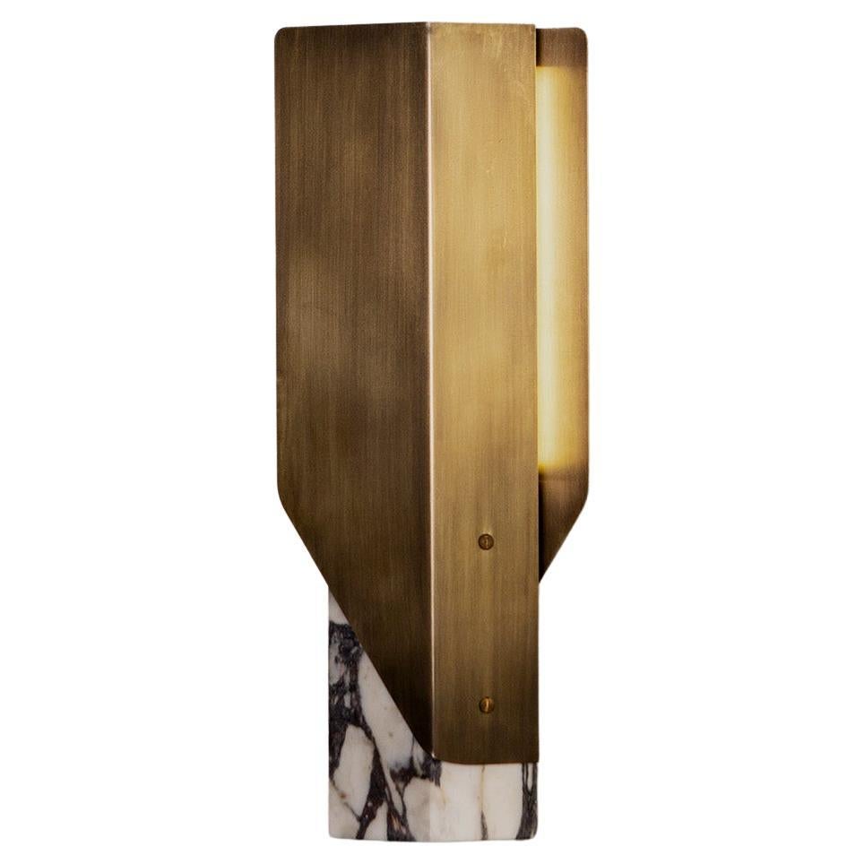 Moderne Foldes Lampe de table, Led Sculptural Modern Light, Bronze patina / Calacatta Viola en vente