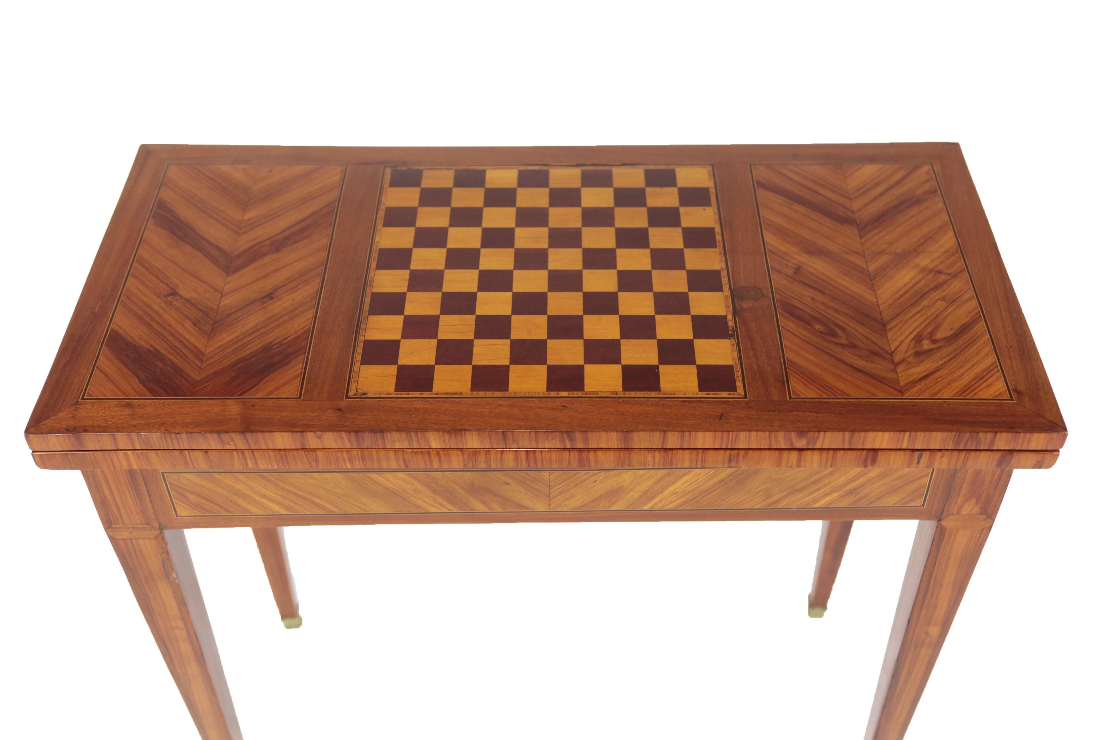 Foldable Game Table, France, Rosewood, circa 1850-1860 In Good Condition In Muenster, NRW