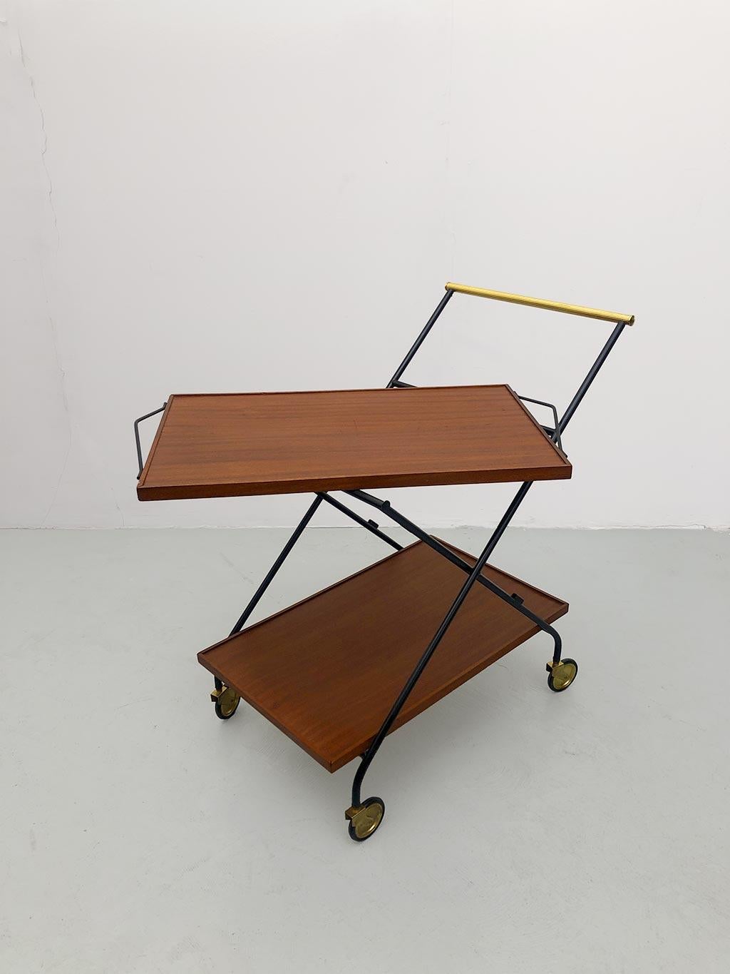 Mid-Century Modern Foldable Italian mid-century serving bar cart, with self tray. For Sale