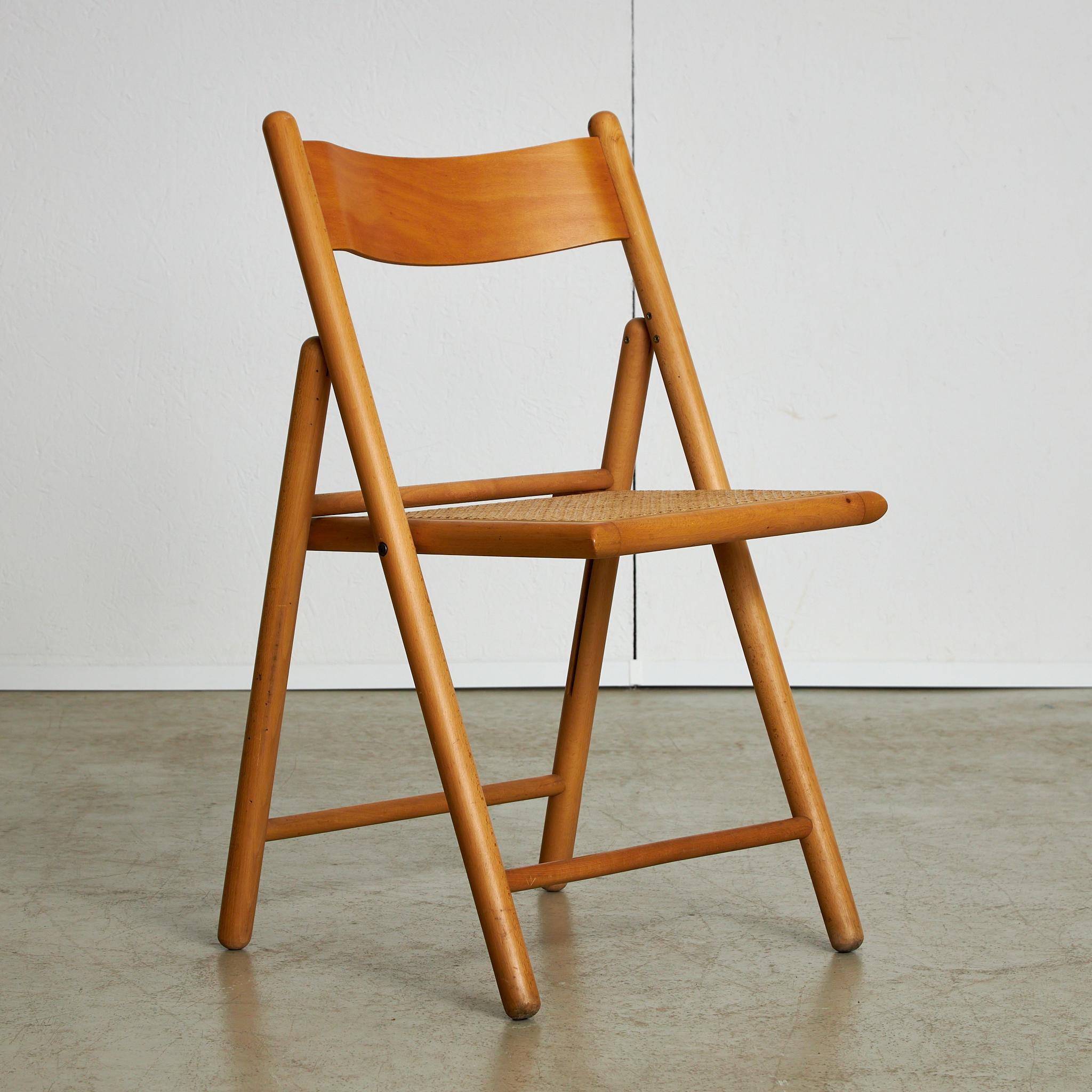 Late 20th Century Foldable Italian Wicker Chair, 1970s
