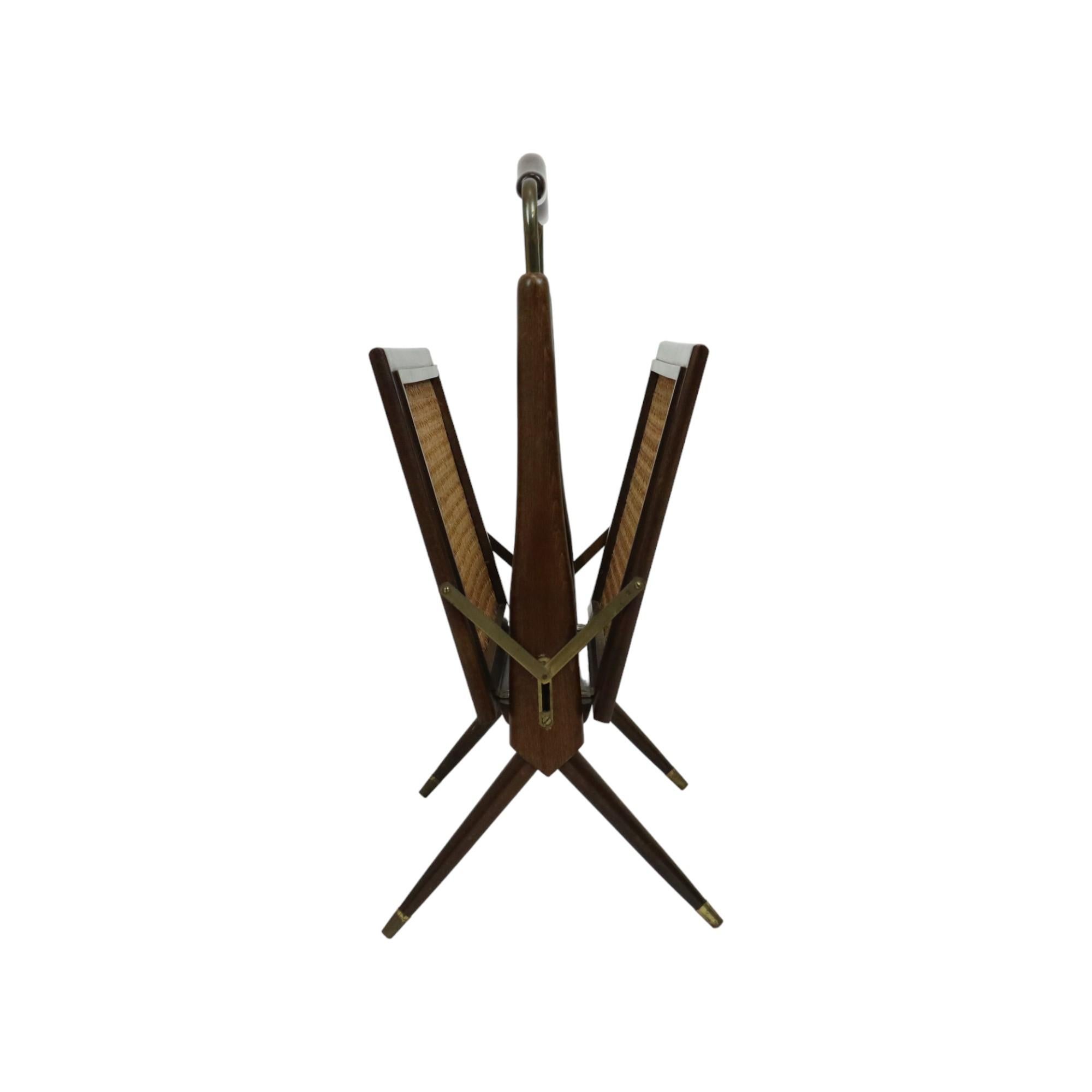 Foldable Magazine Rack Cesare Lacca Italienisches Design der fünfziger Jahre im Zustand „Relativ gut“ im Angebot in Poperinge, BE