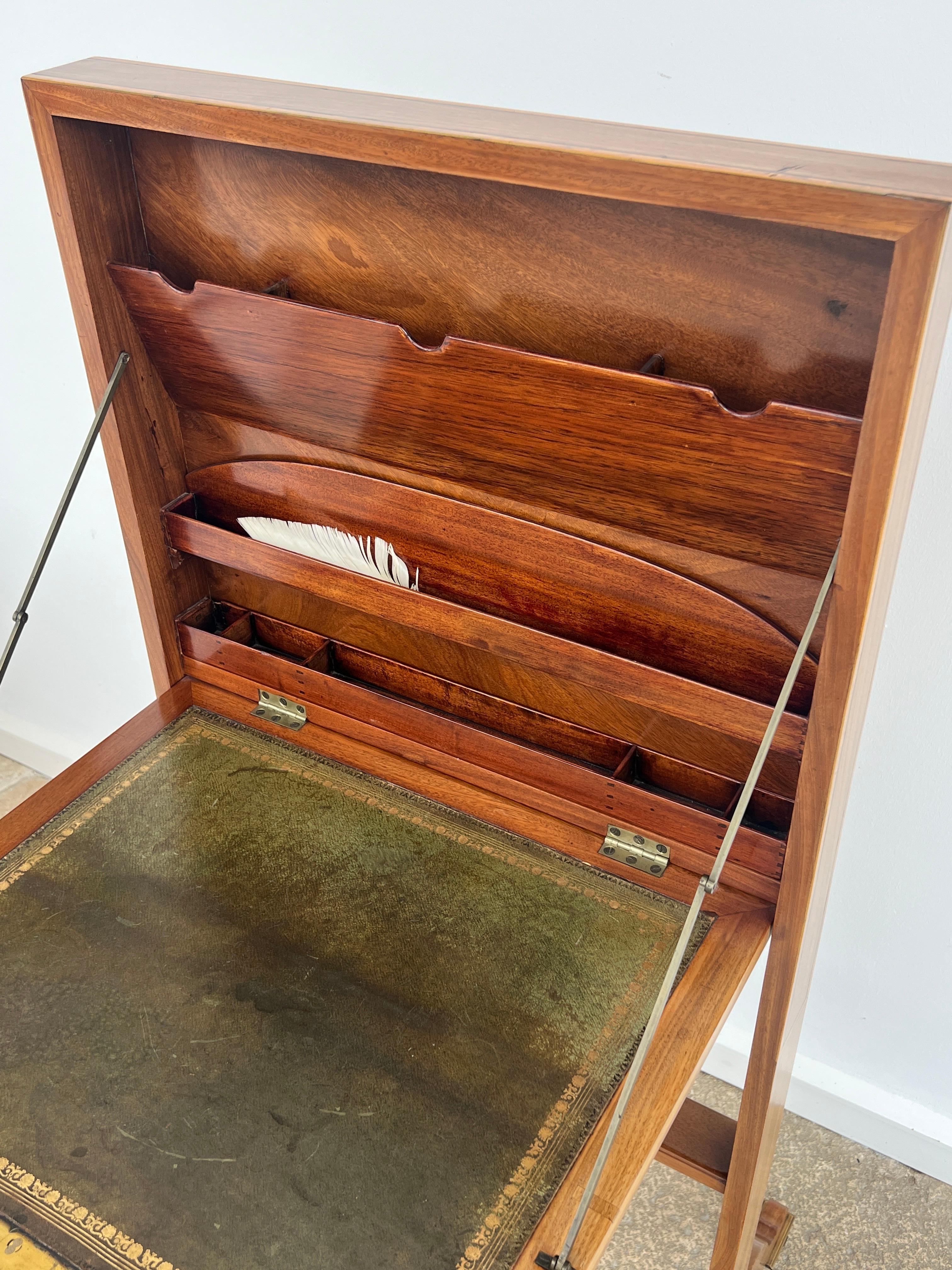 Foldable Patent Secretary with Ink Drawing, English 19th-Century In Good Condition For Sale In Worpswede / Bremen, DE