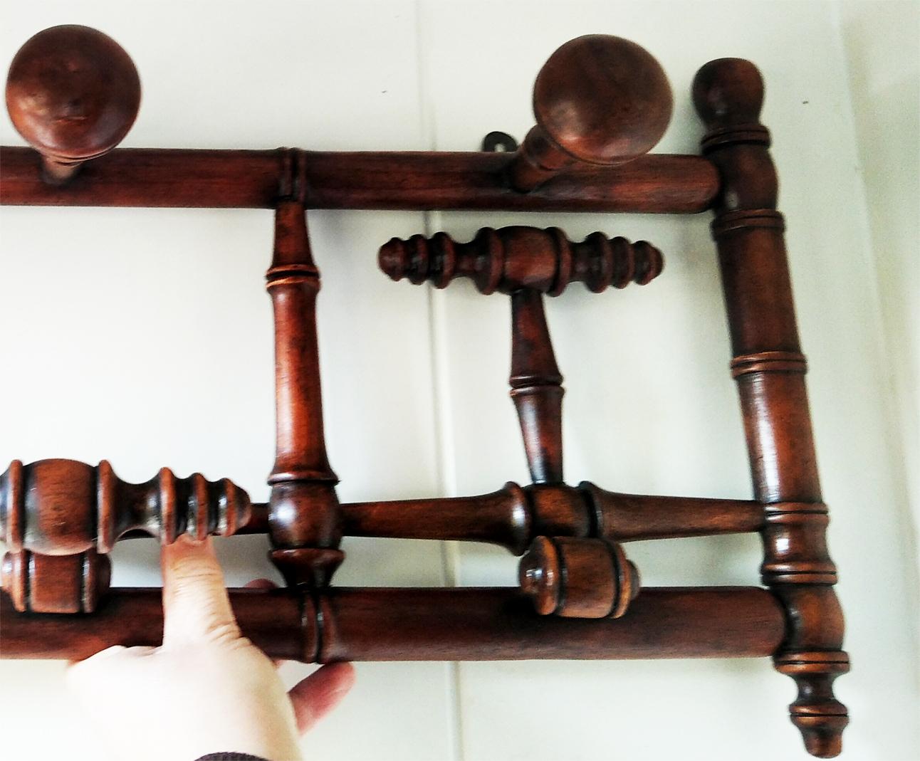 Foldable Wall Coat Rack Faux Bamboo, In Good Condition In Mombuey, Zamora
