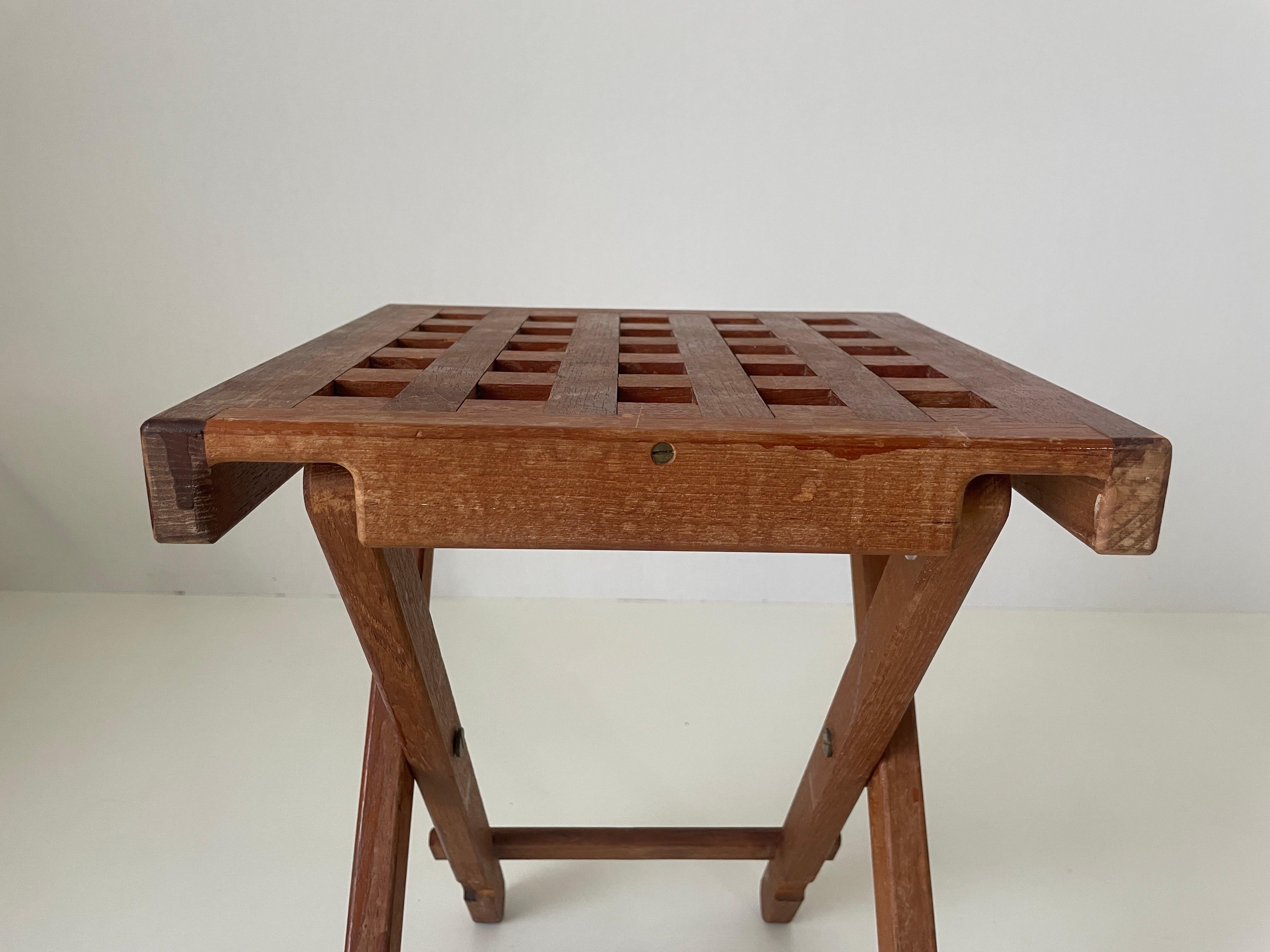 Foldable Wood Pair of Camping Stools, 1960s, Italy For Sale 6