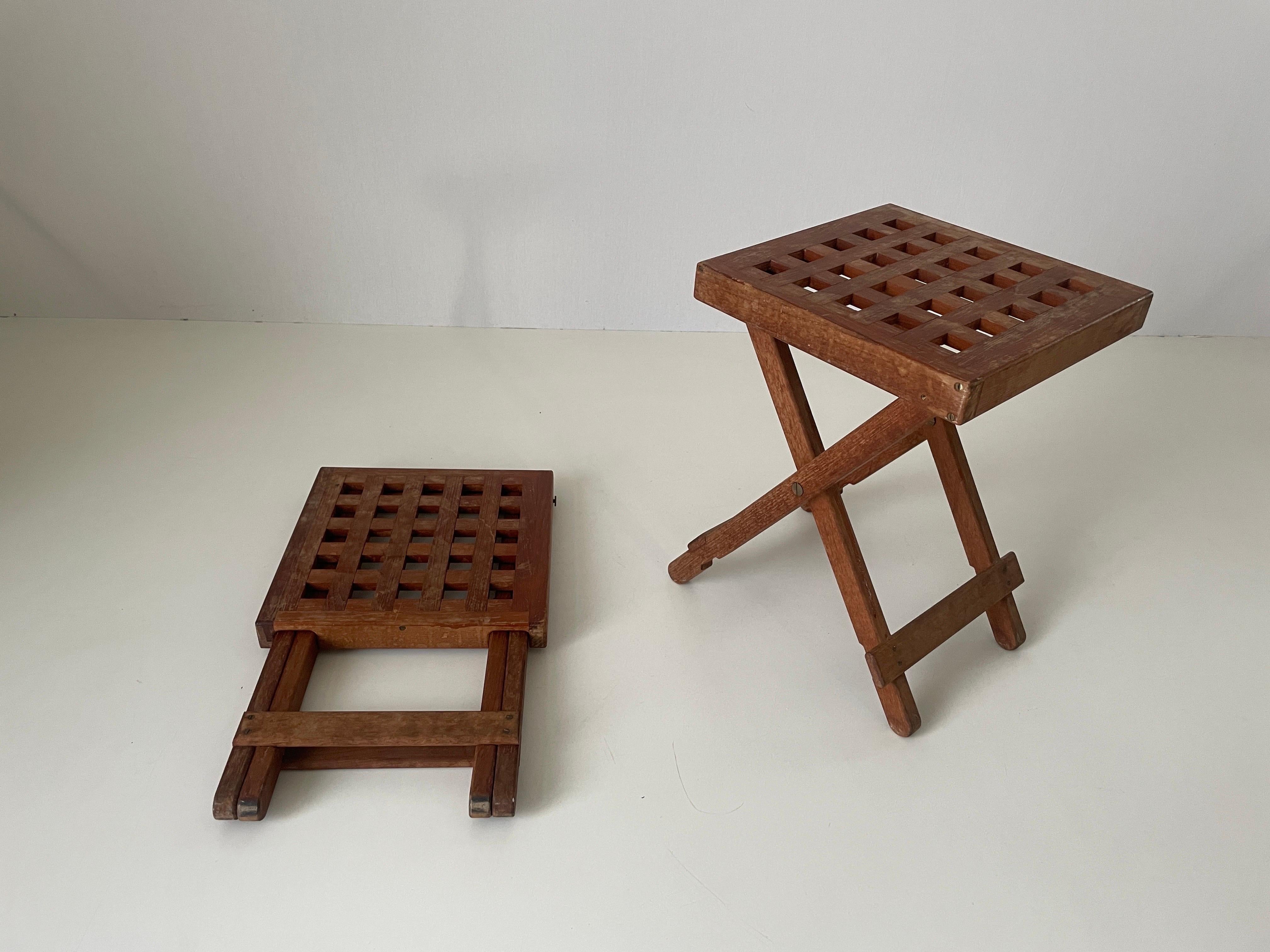 Foldable Wood Pair of Camping Stools, 1960s, Italy For Sale 8