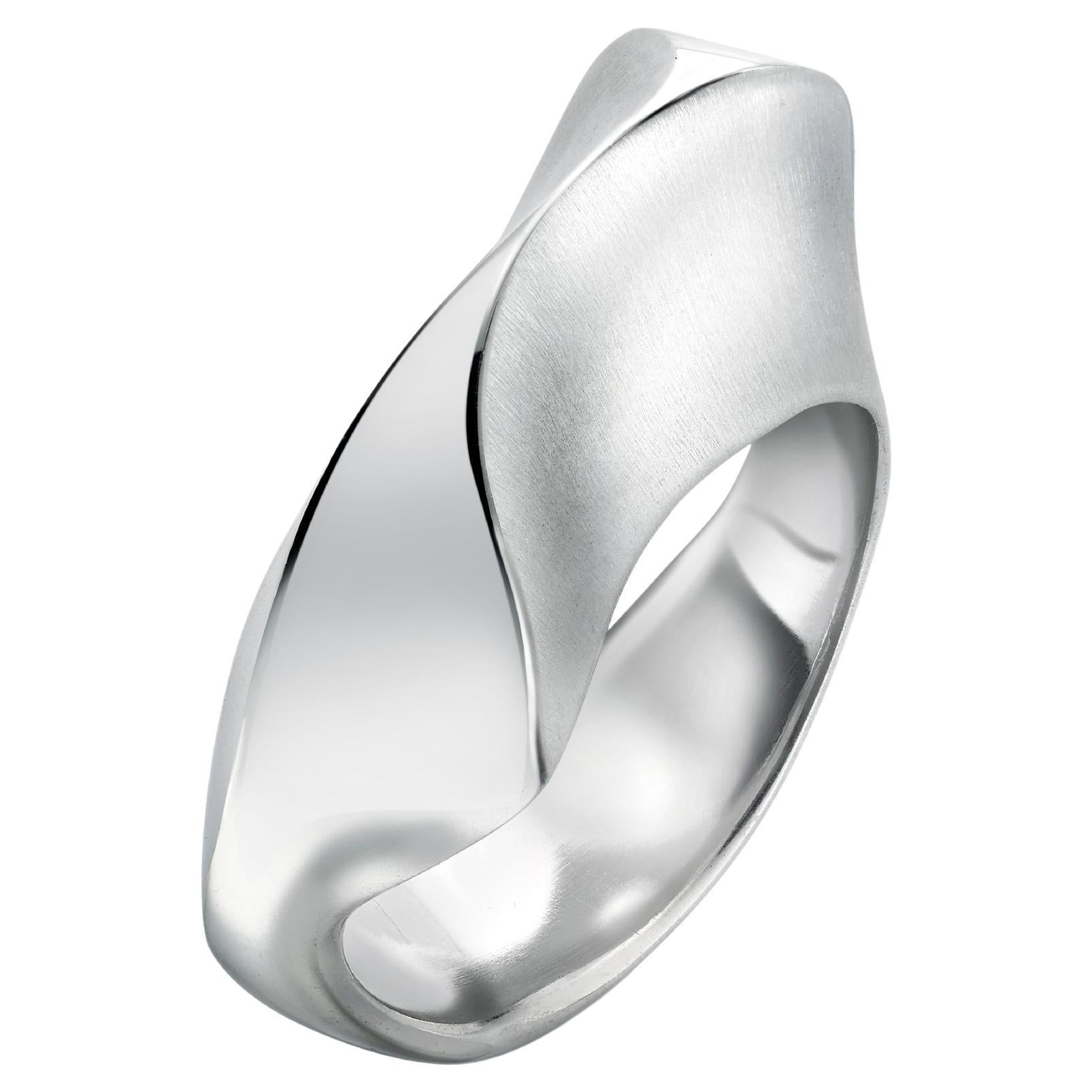 FOLDE RING Limited edition design in silver 