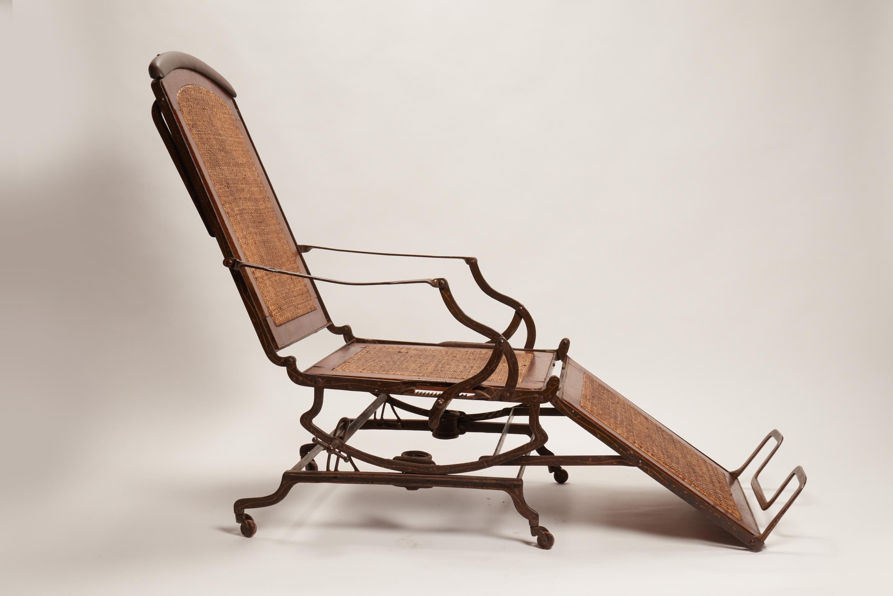 Leather Folded Cruise Ship Chaise-Longue, USA, 1890 For Sale