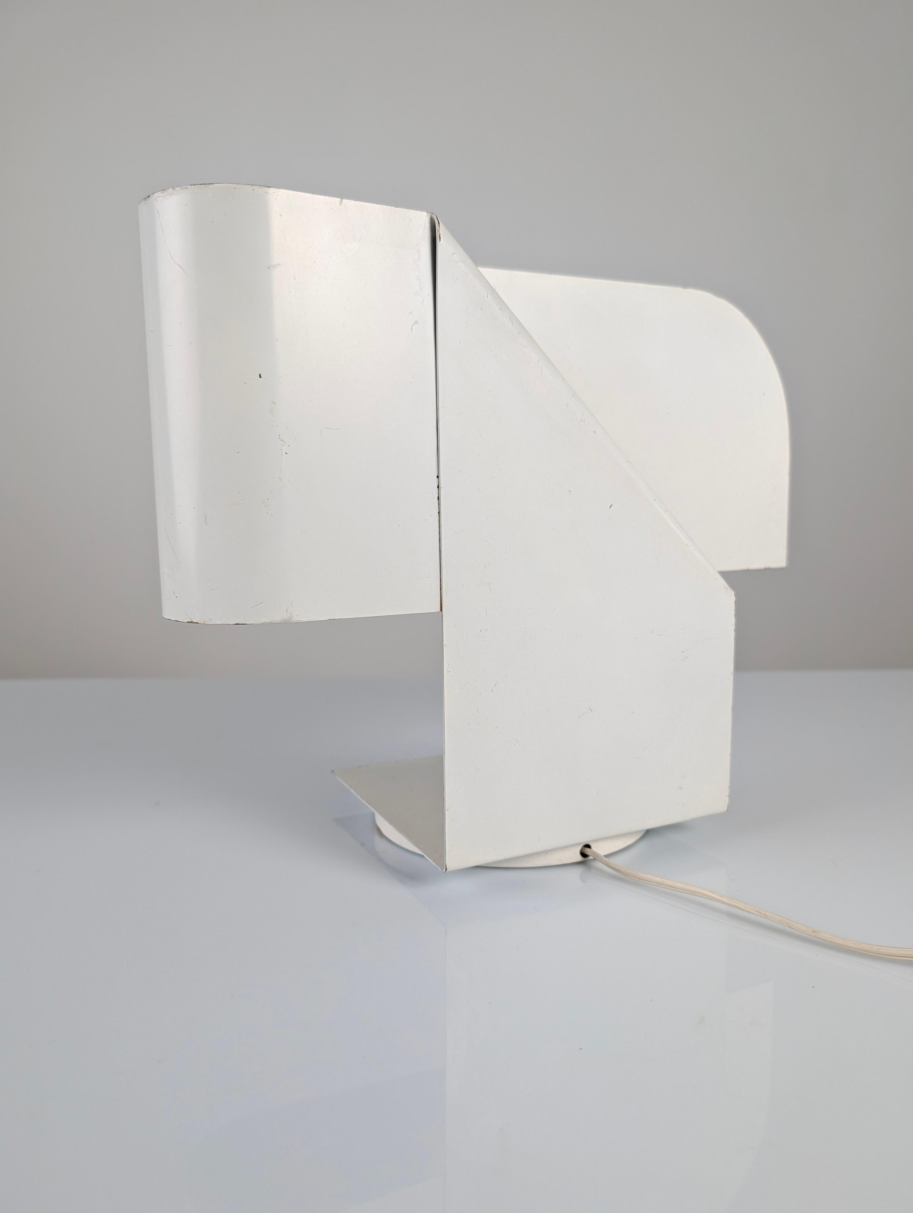 Mid-Century Modern Lampe de table en métal Foldes, Italie, années 1970 en vente