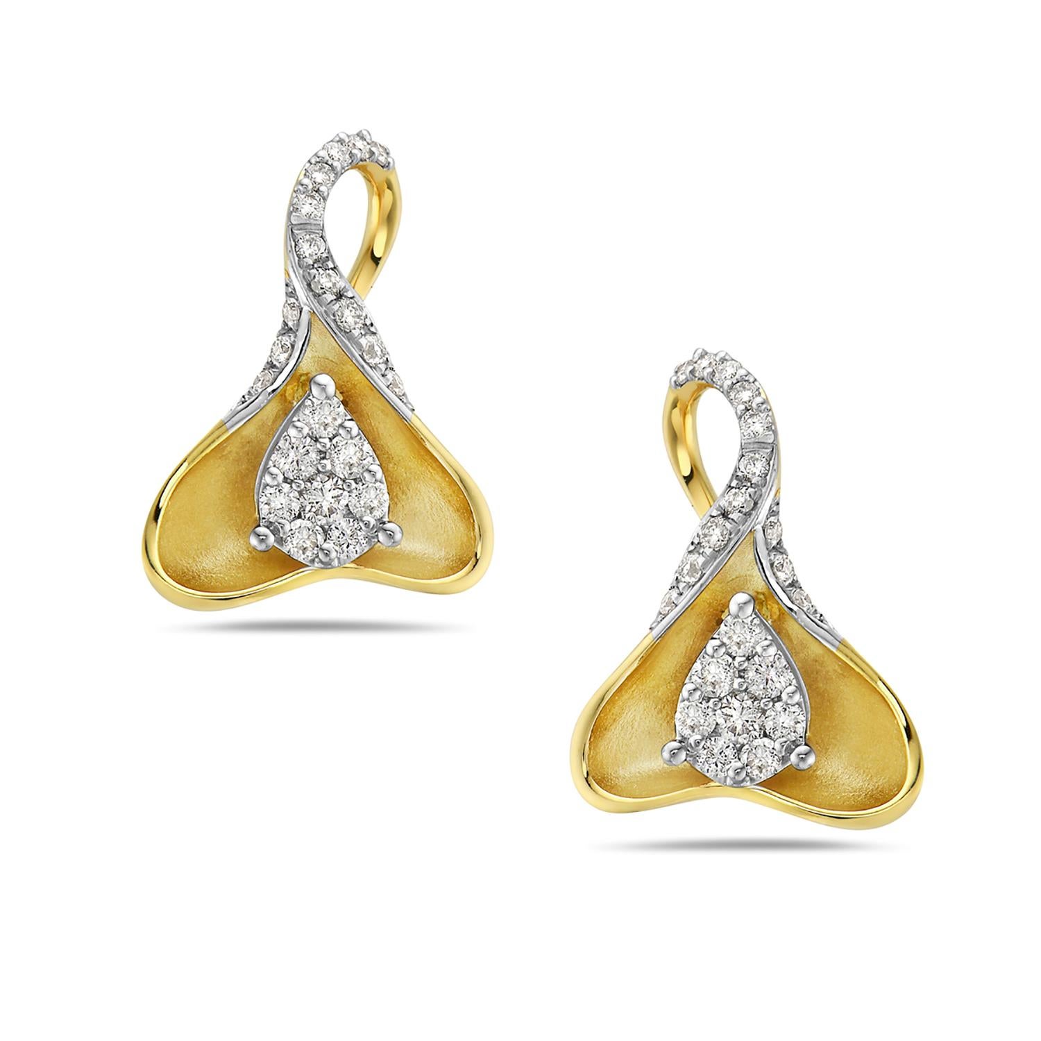 Folded Petal Shaped Stud Earrings Accented with Diamonds Made in 14k Yellow Gold In New Condition For Sale In New York, NY