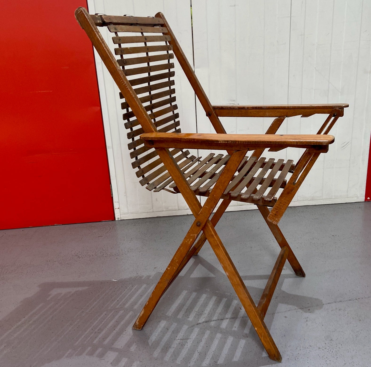 Folding adjustable steamer, deck or campaign rocking chair, circa 1920's In Good Condition For Sale In London, GB