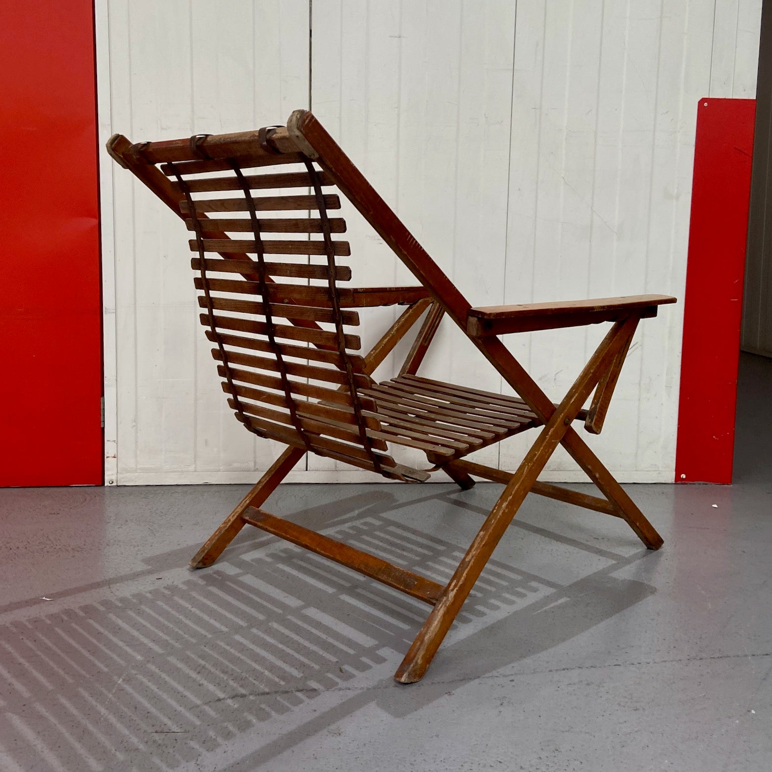 20th Century Folding adjustable steamer, deck or campaign rocking chair, circa 1920's For Sale