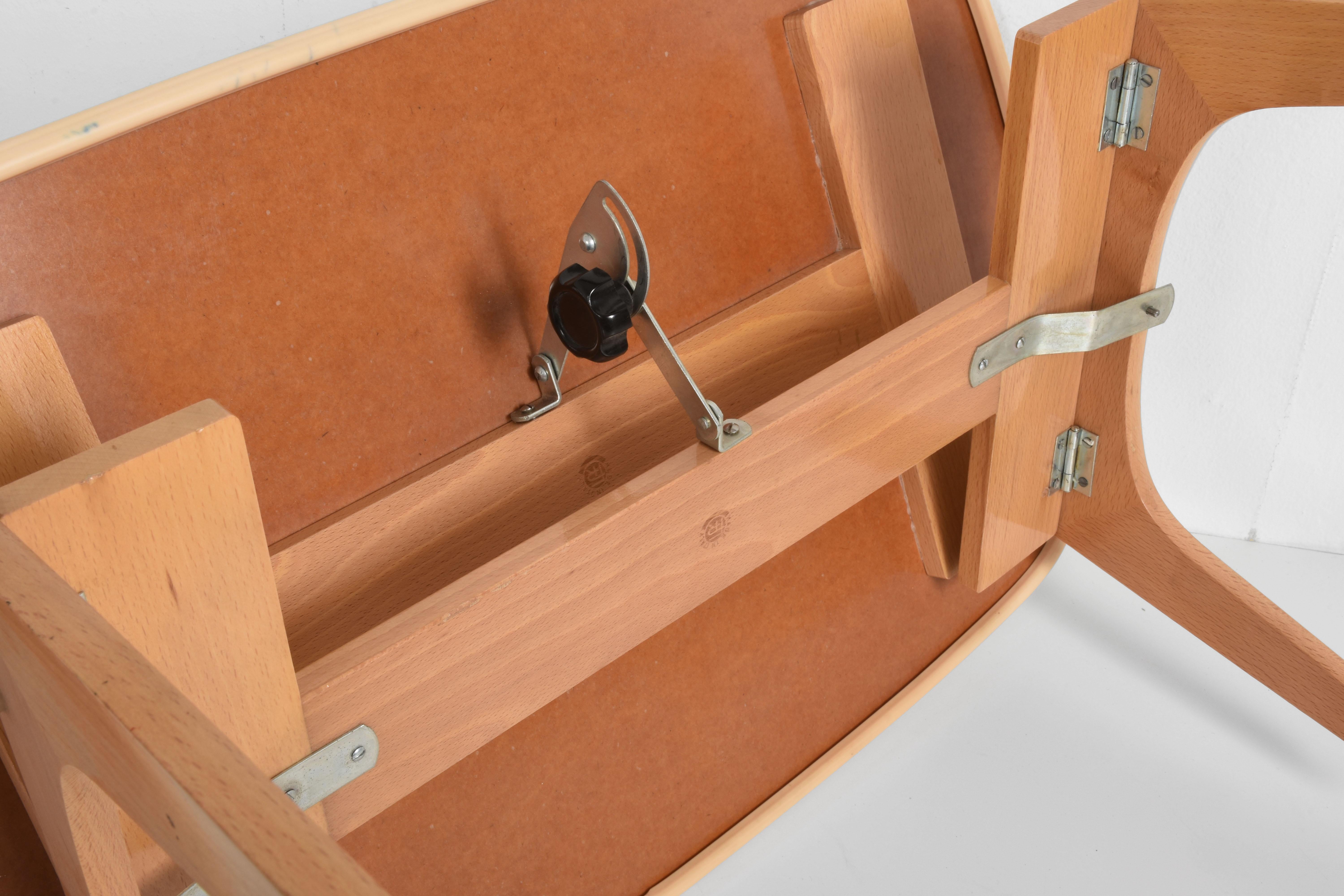 Klappbares und verstellbares Betttablett, Laminiertes Holz, Fratelli Reguitti, Italien, 1950er Jahre (20. Jahrhundert) im Angebot