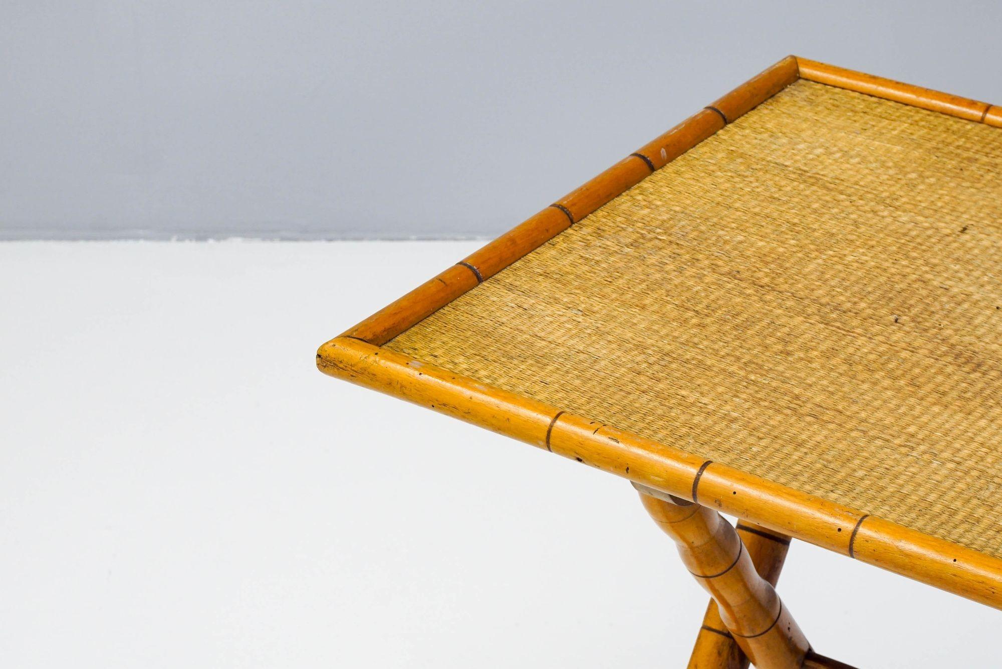 Mesa plegable de bambú principios del siglo XX en venta