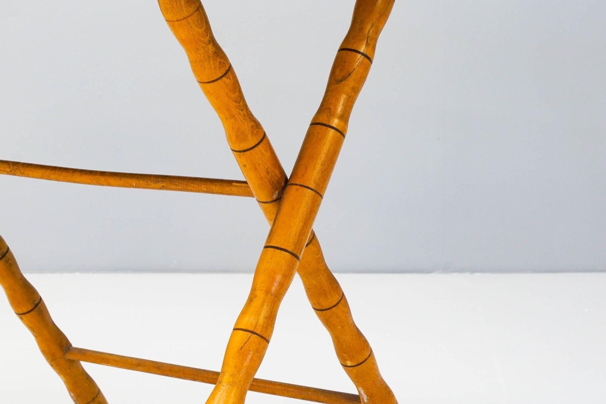 Mesa plegable de bambú en venta 1