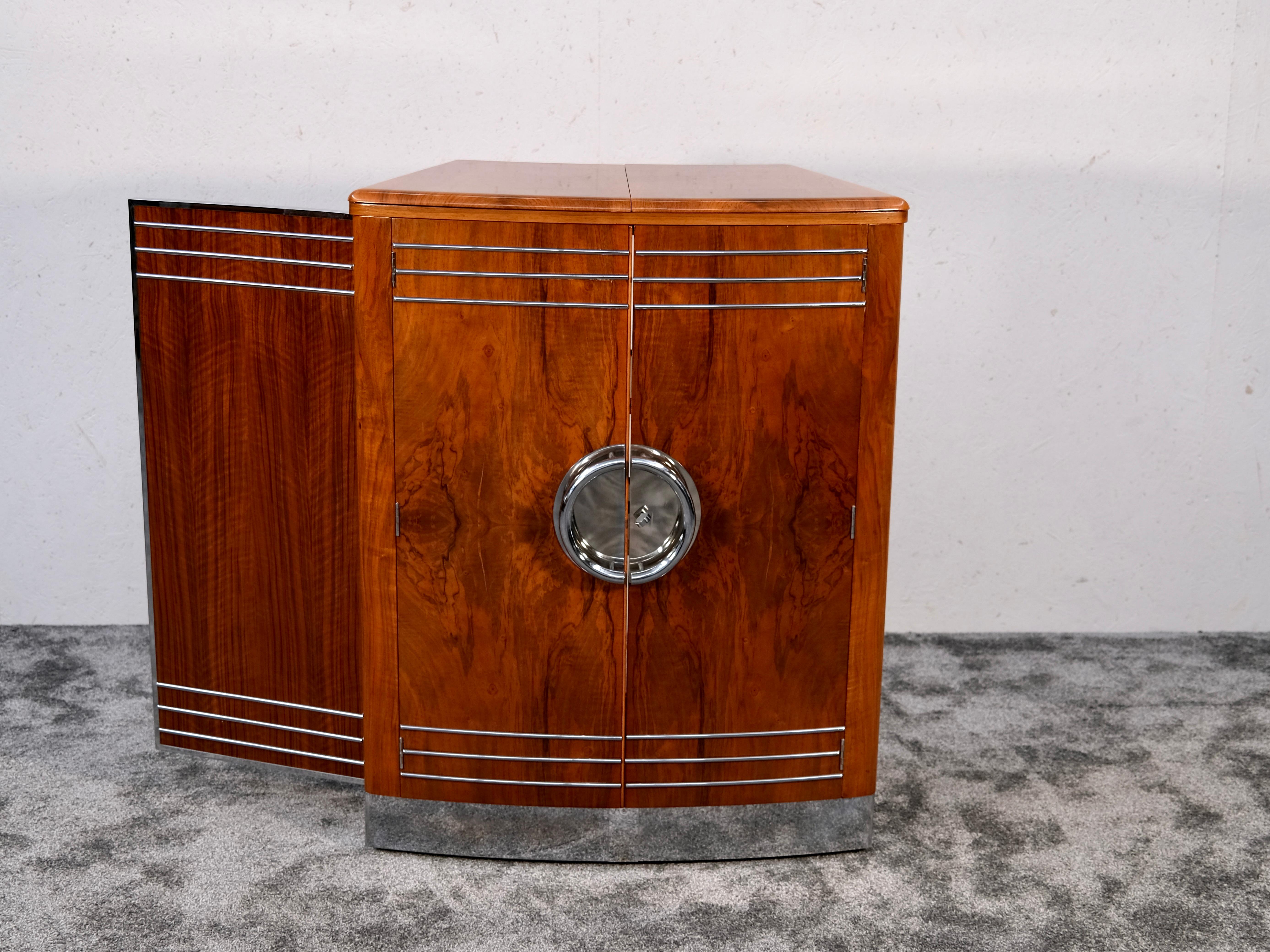 English Folding Bar Counter in High Gloss Nutwood, England 1930s Art Deco