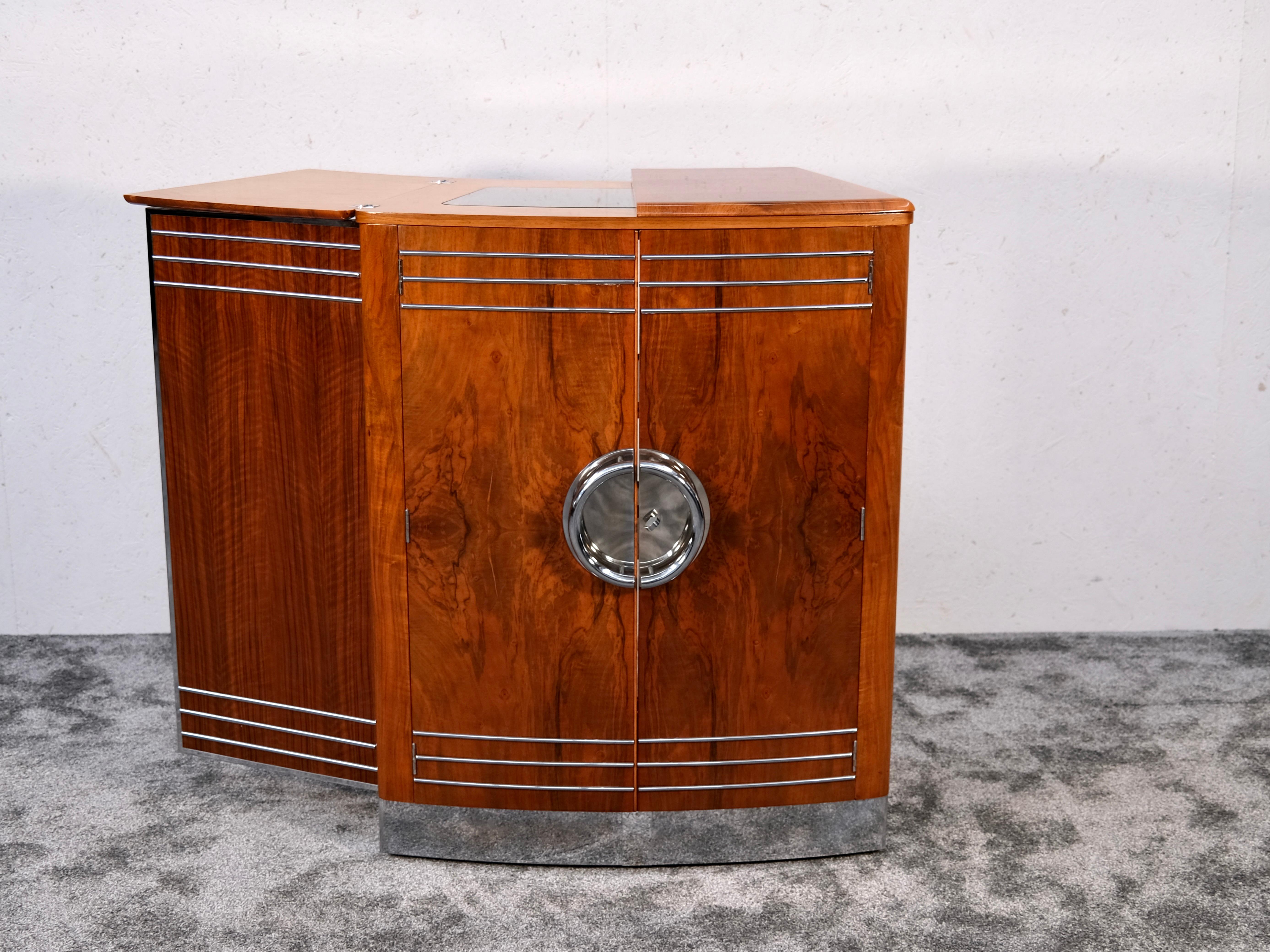 Lacquered Folding Bar Counter in High Gloss Nutwood, England 1930s Art Deco