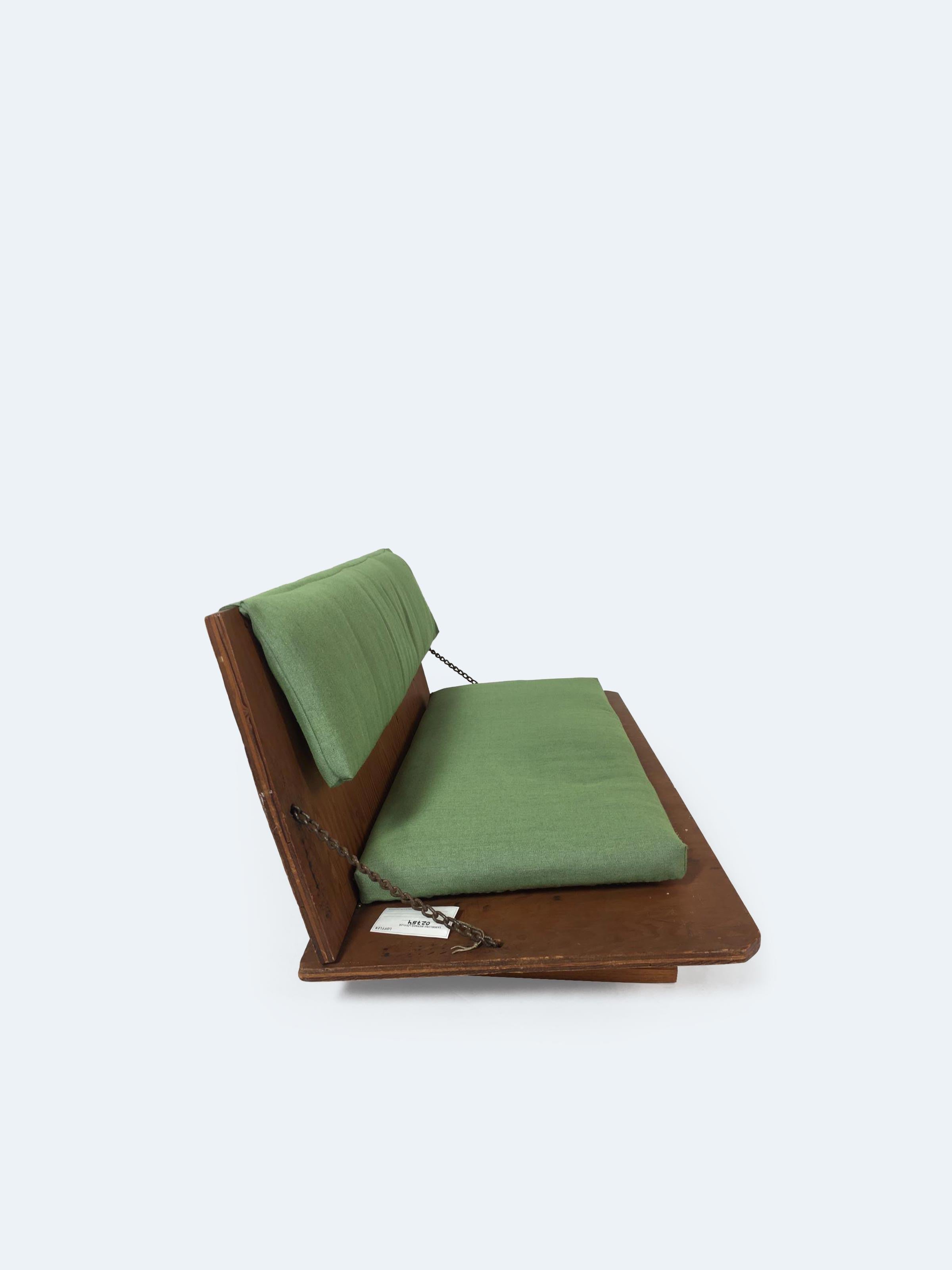 Designed by the legendary Frank Lloyd Wright, this exceptional seating bench is a true testament to the visionary architect's design philosophy. Originally created in 1951 for the Unitarian Meeting House, the bench was specifically crafted to