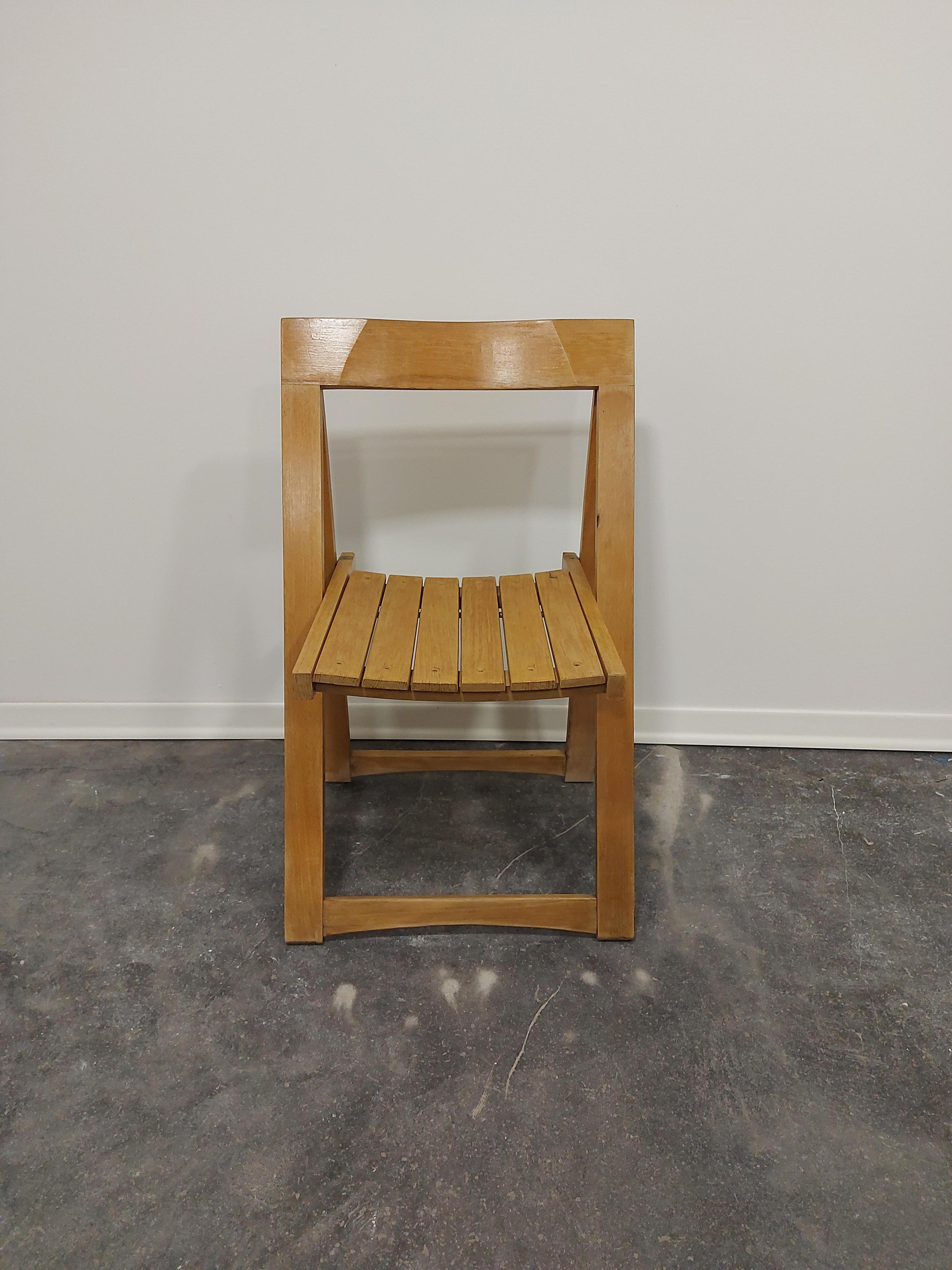 Klappbarer Stuhl von Aldo Jacober, 1970er Jahre, 1 von 4 Stück (Hartholz) im Angebot